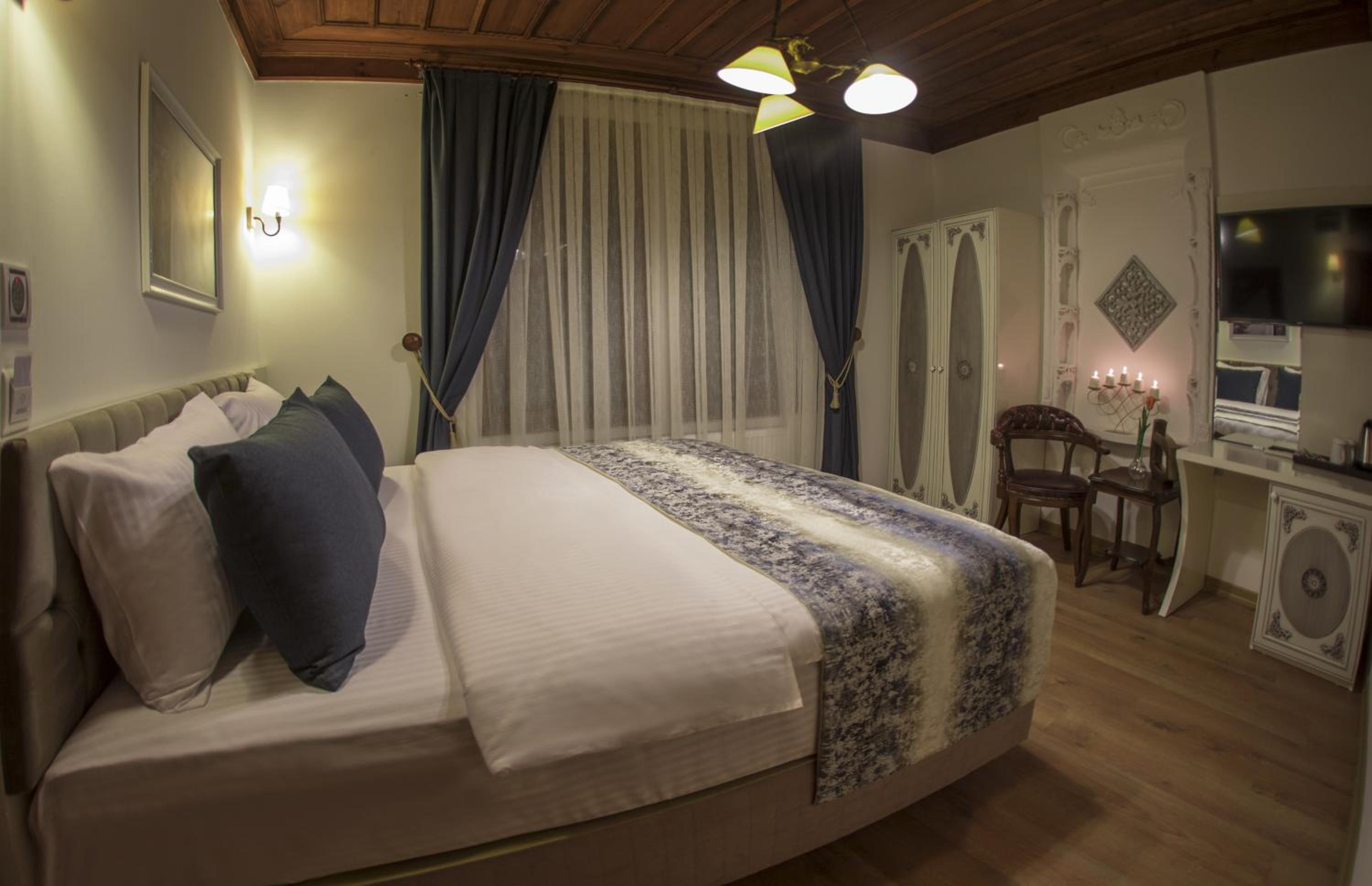 Standard Double Room - Photo 1