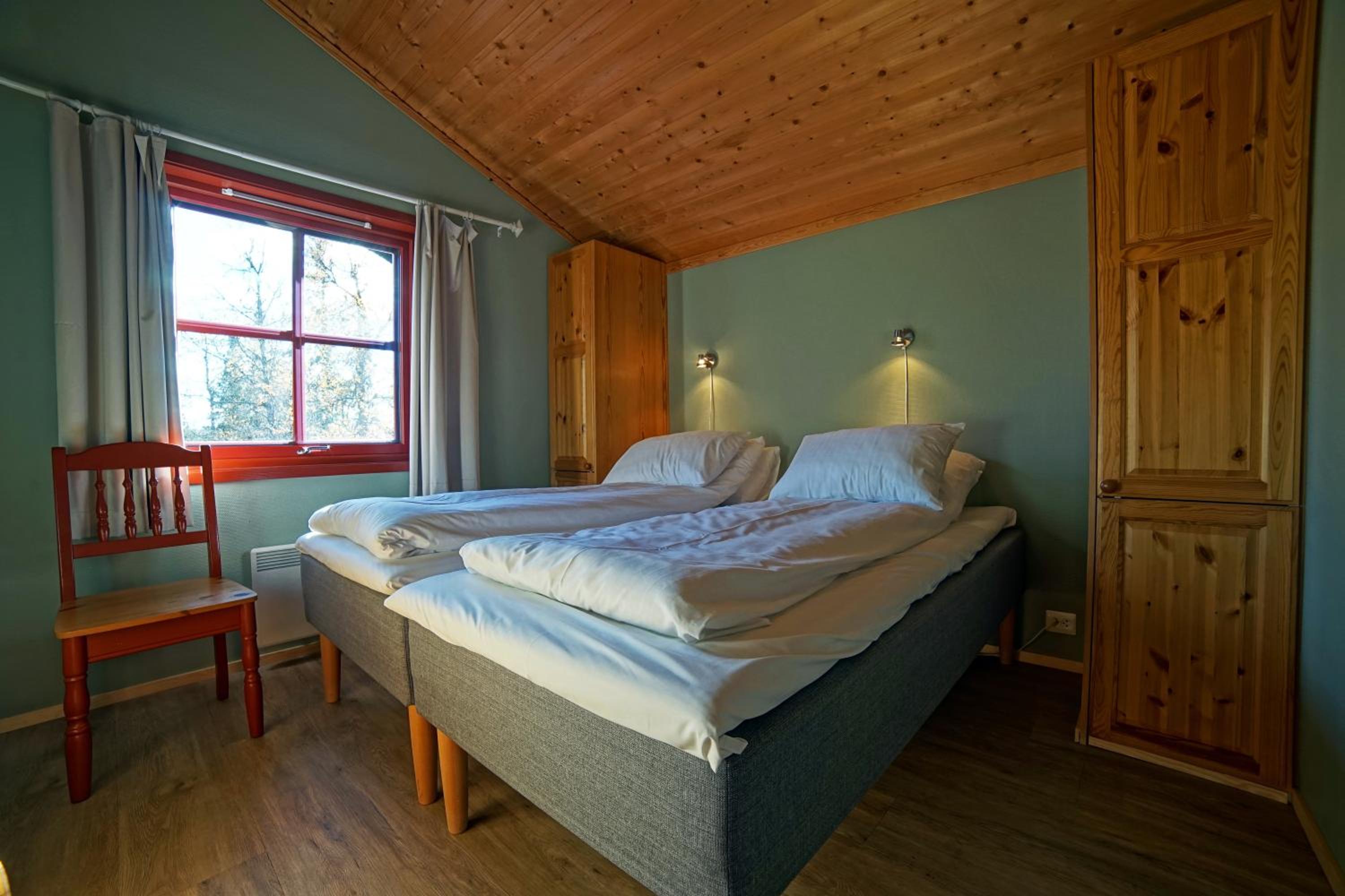 Three-Bedroom Apartment - Photo 10