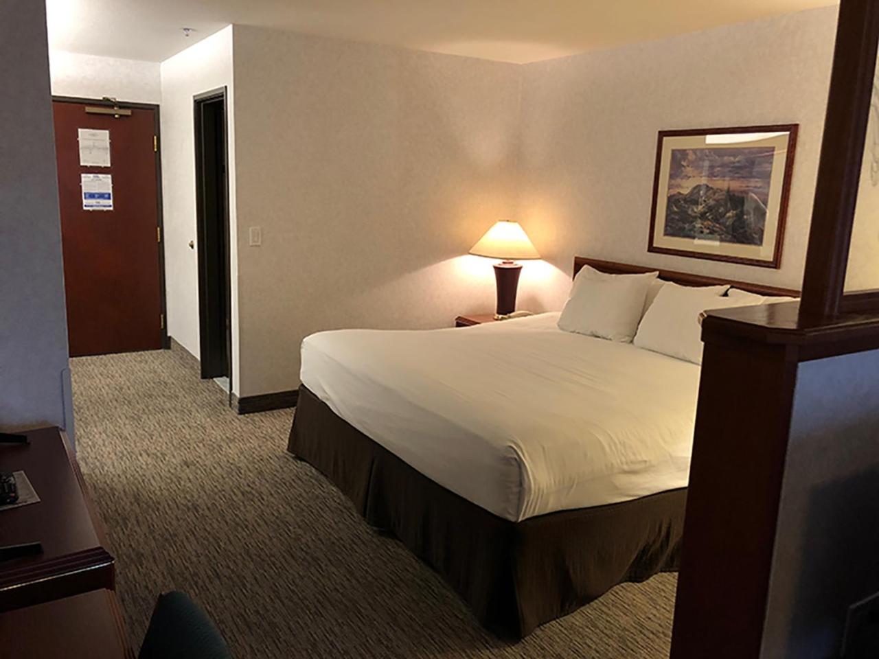 King Room with Sofa Bed photo 2