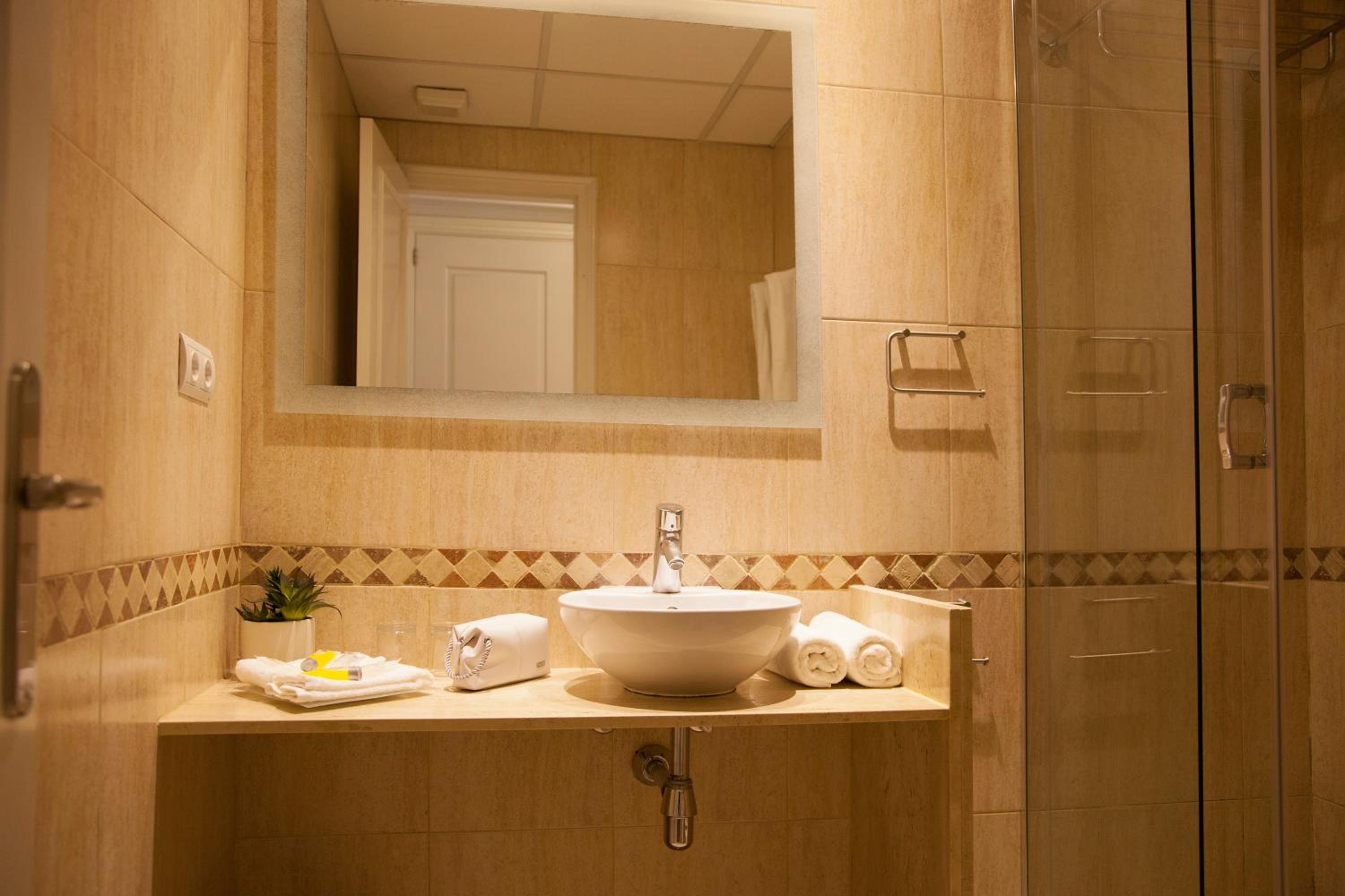 Superior Twin Room photo 3