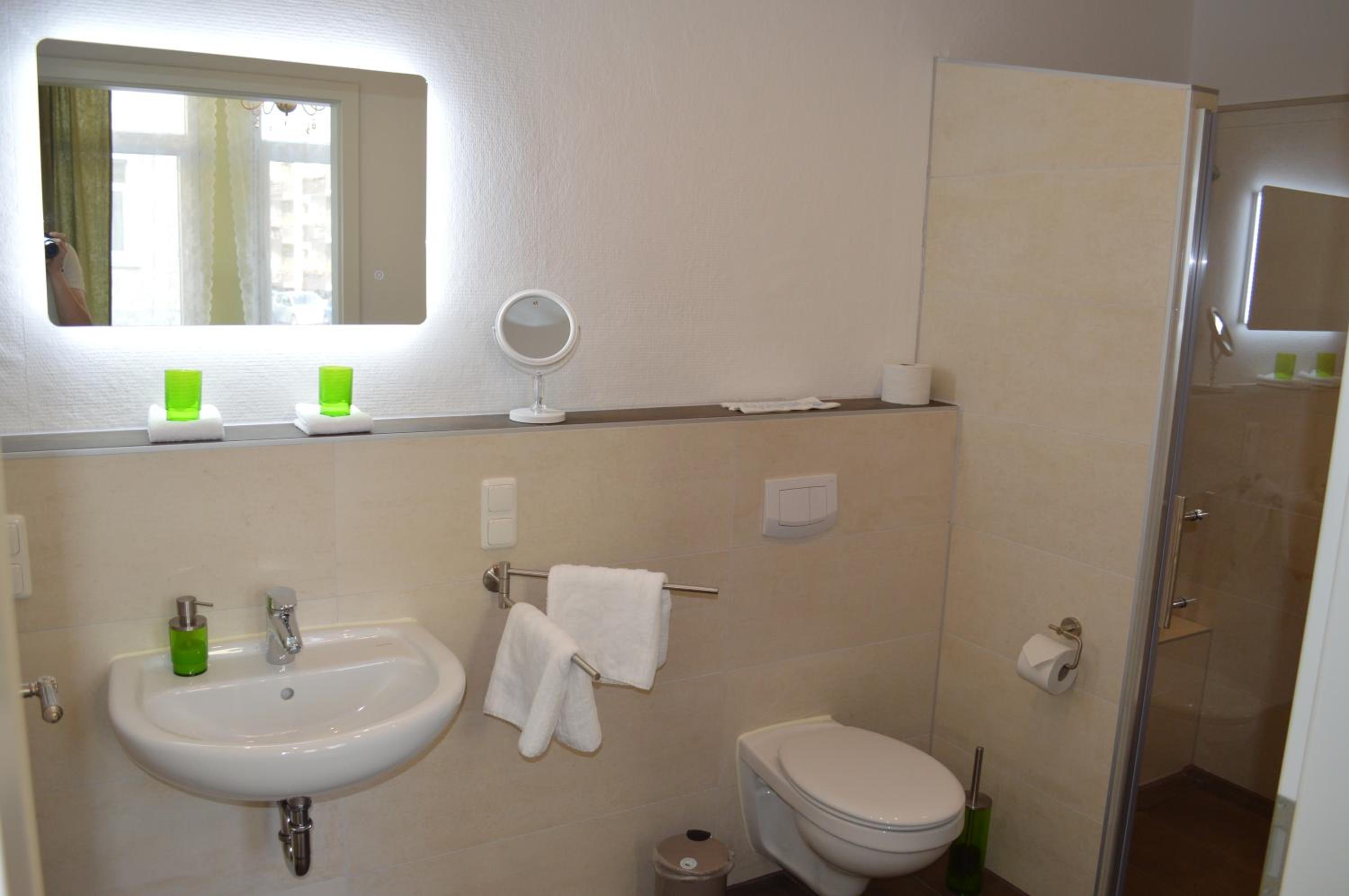Double Room with Private Bathroom photo 3