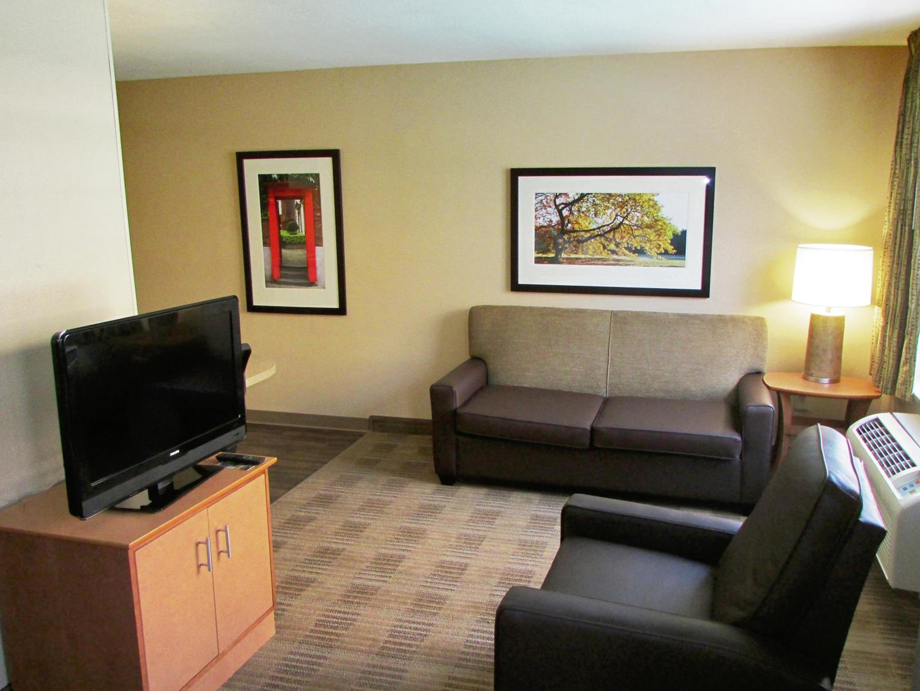 Deluxe Studio - Non-Smoking - Disability Access - Photo 2