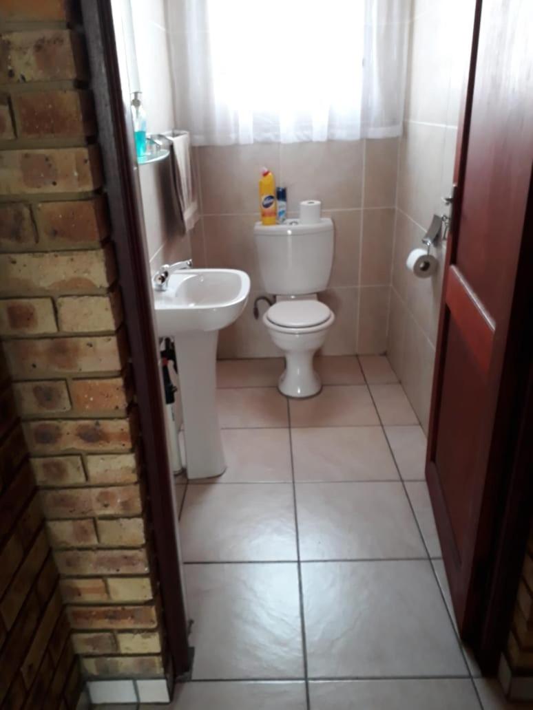 Deluxe Apartment photo 2