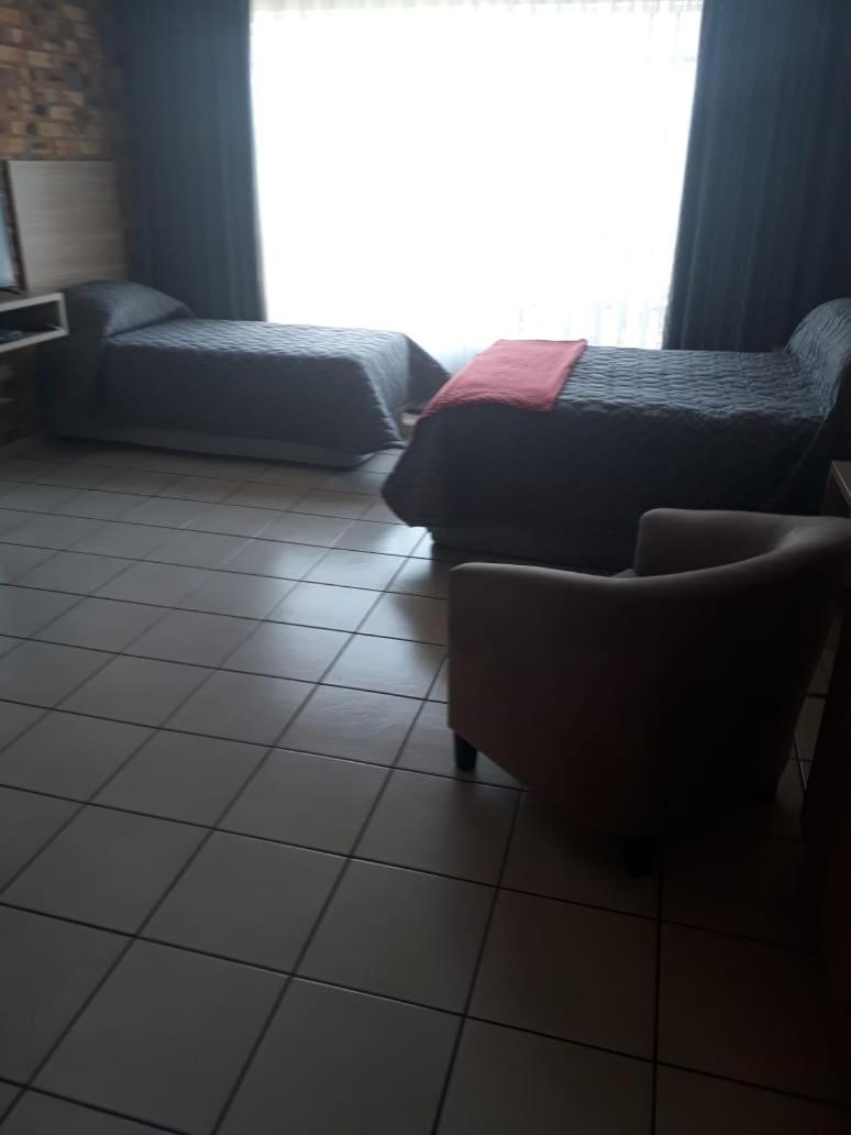 Studio Apartment photo 1