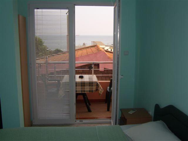 Studio Apartment with Sea View photo 3