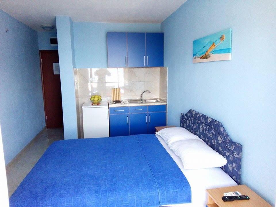 Studio Apartment with Sea View photo 3