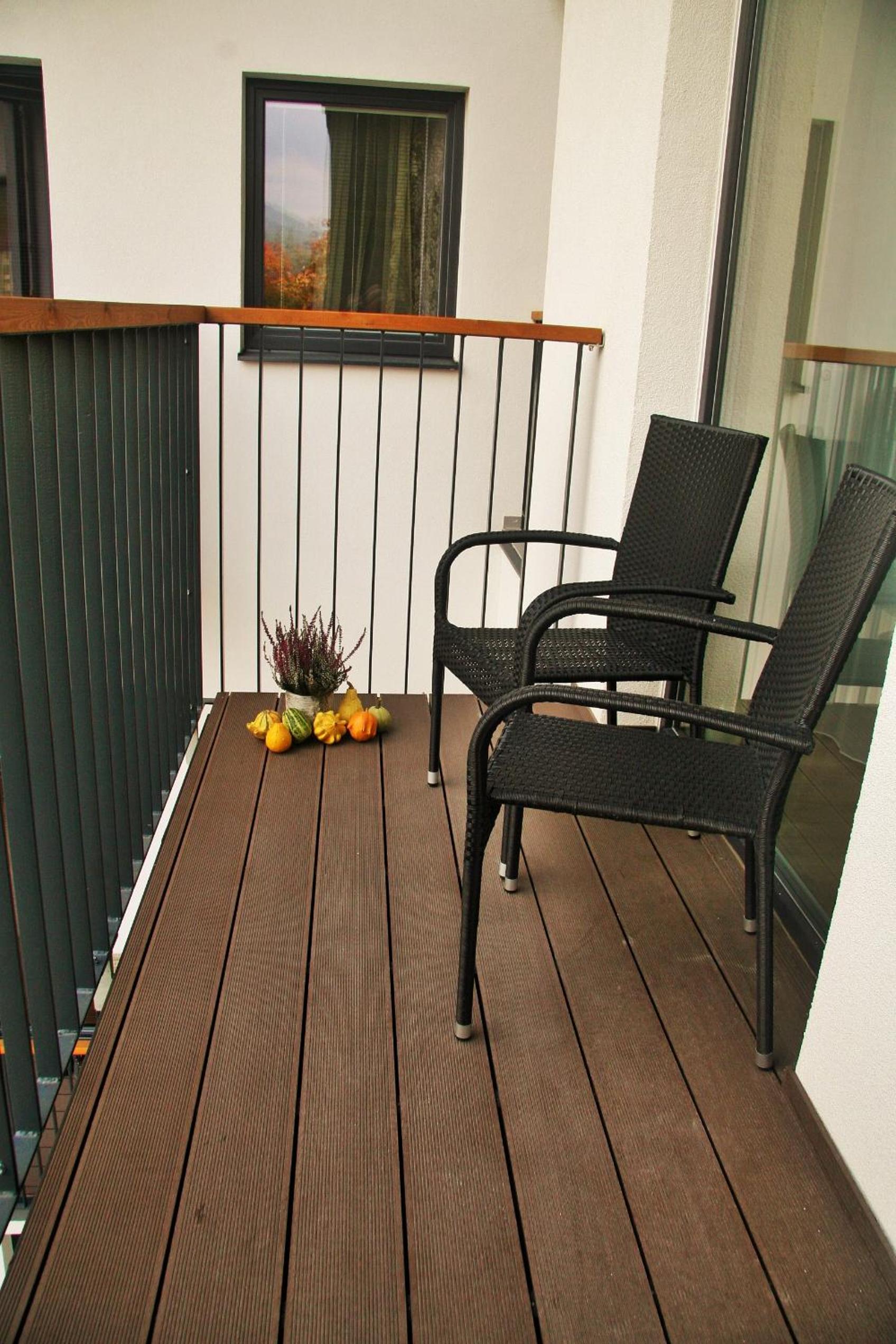 Apartment with Mountain View photo 2