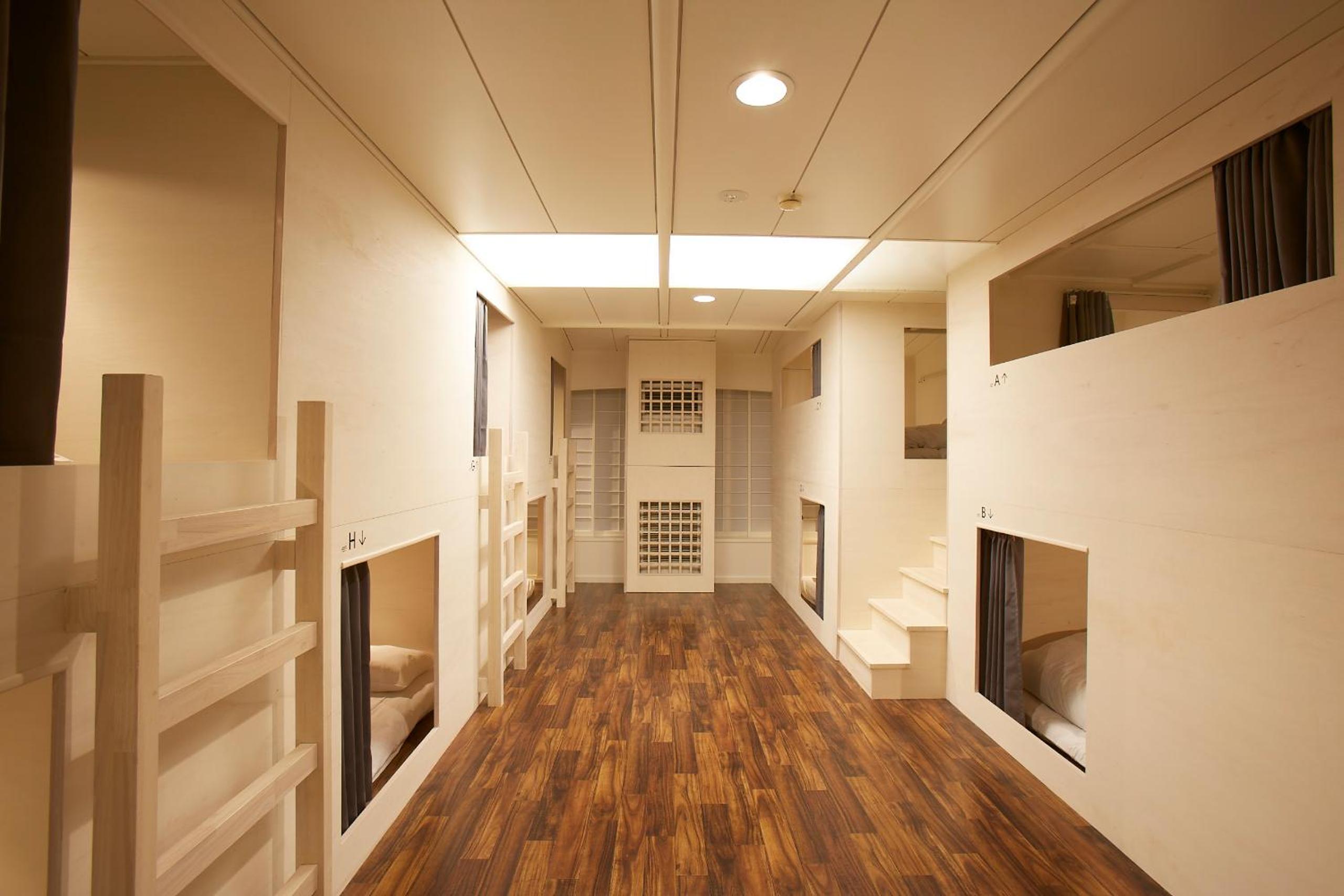 Bed in 8-Bed Mixed Dormitory Room photo 2