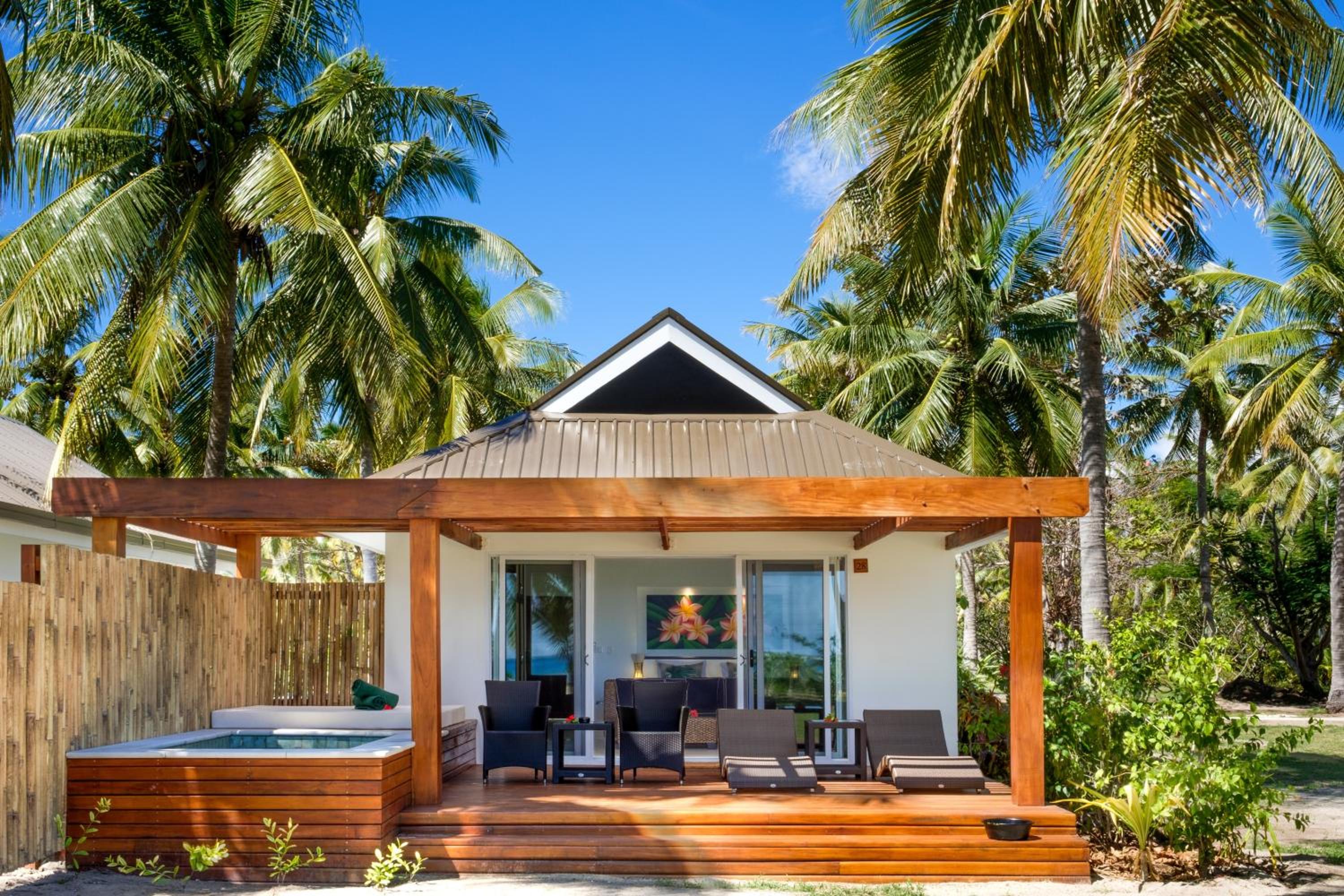 Beach Front Pool Bure