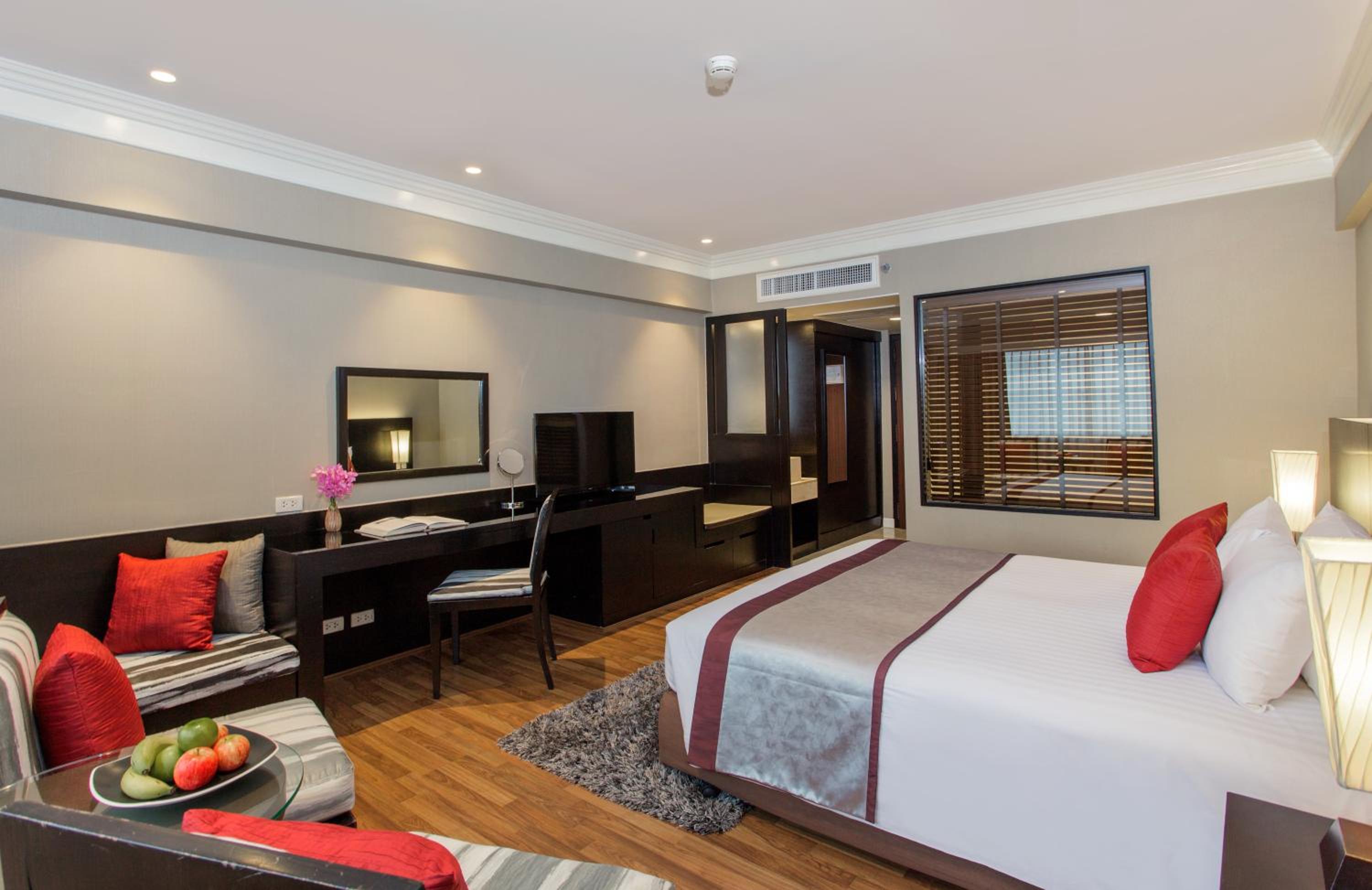 Deluxe King Room with River View