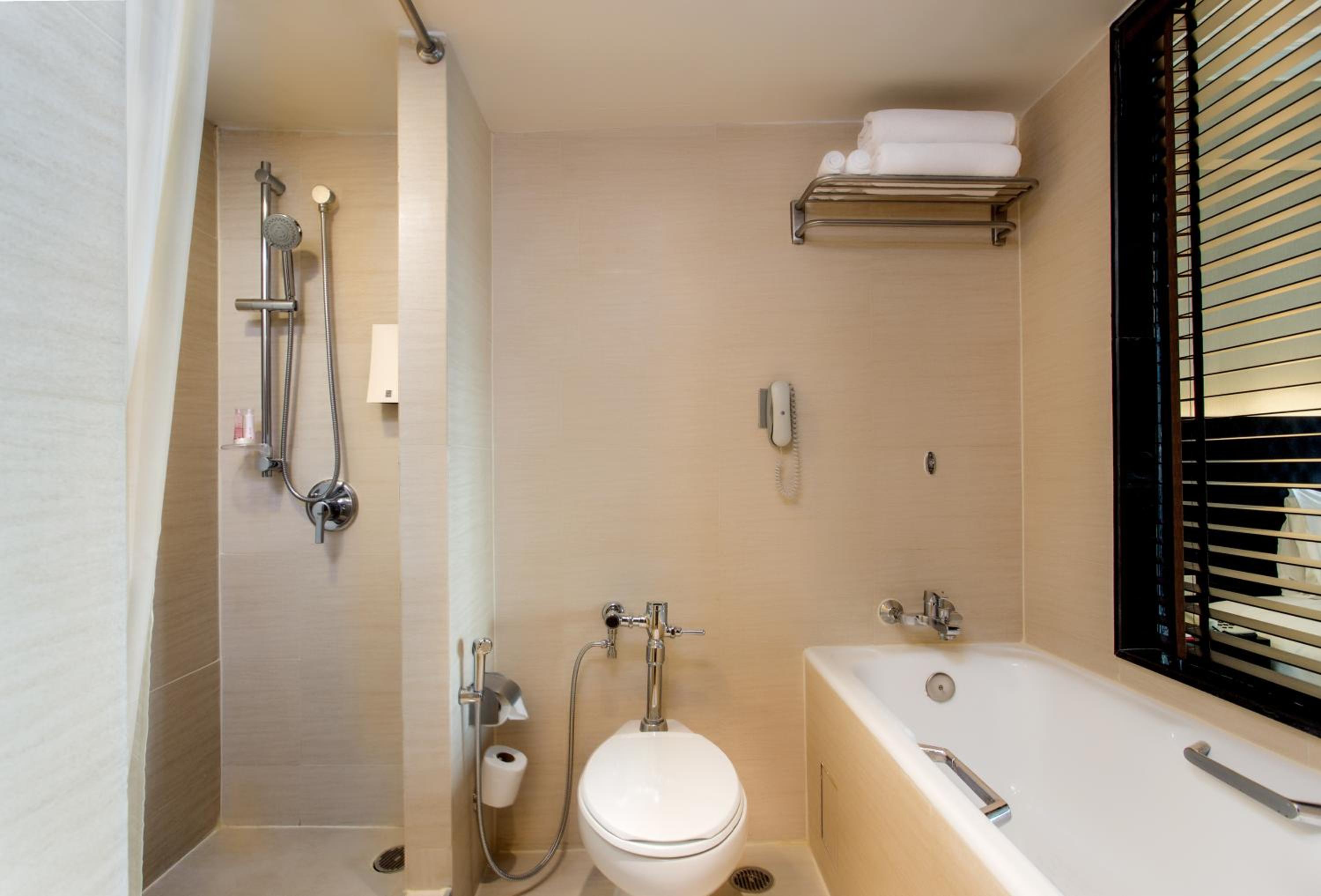 Deluxe King Room with River View