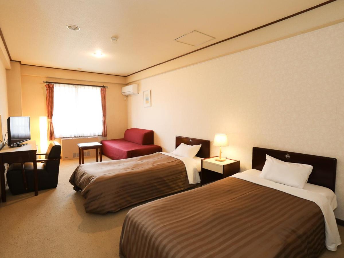 Twin Room With Lake View - Non-Smoking