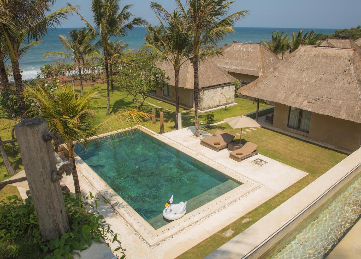 Four Bedroom Villa with Private Pool - Beach Front photo 1
