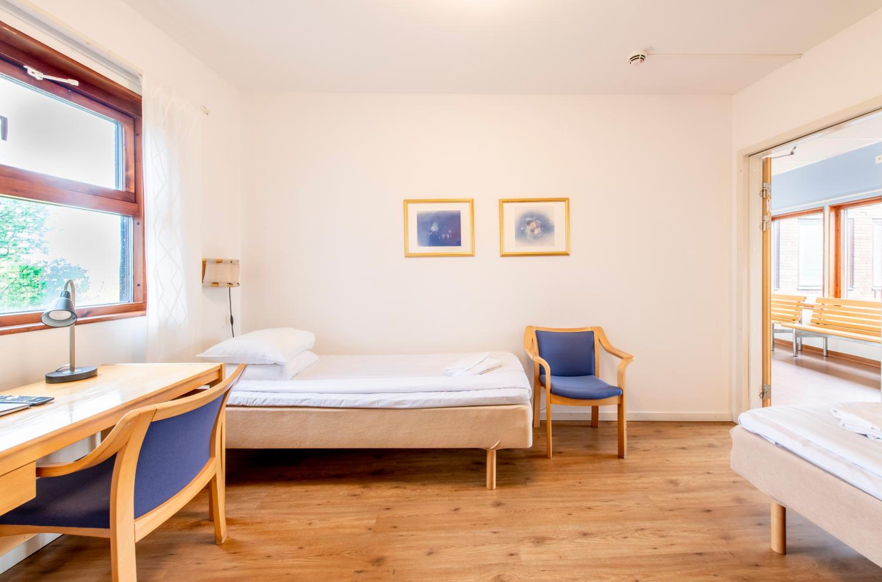 Twin Room - Photo 1