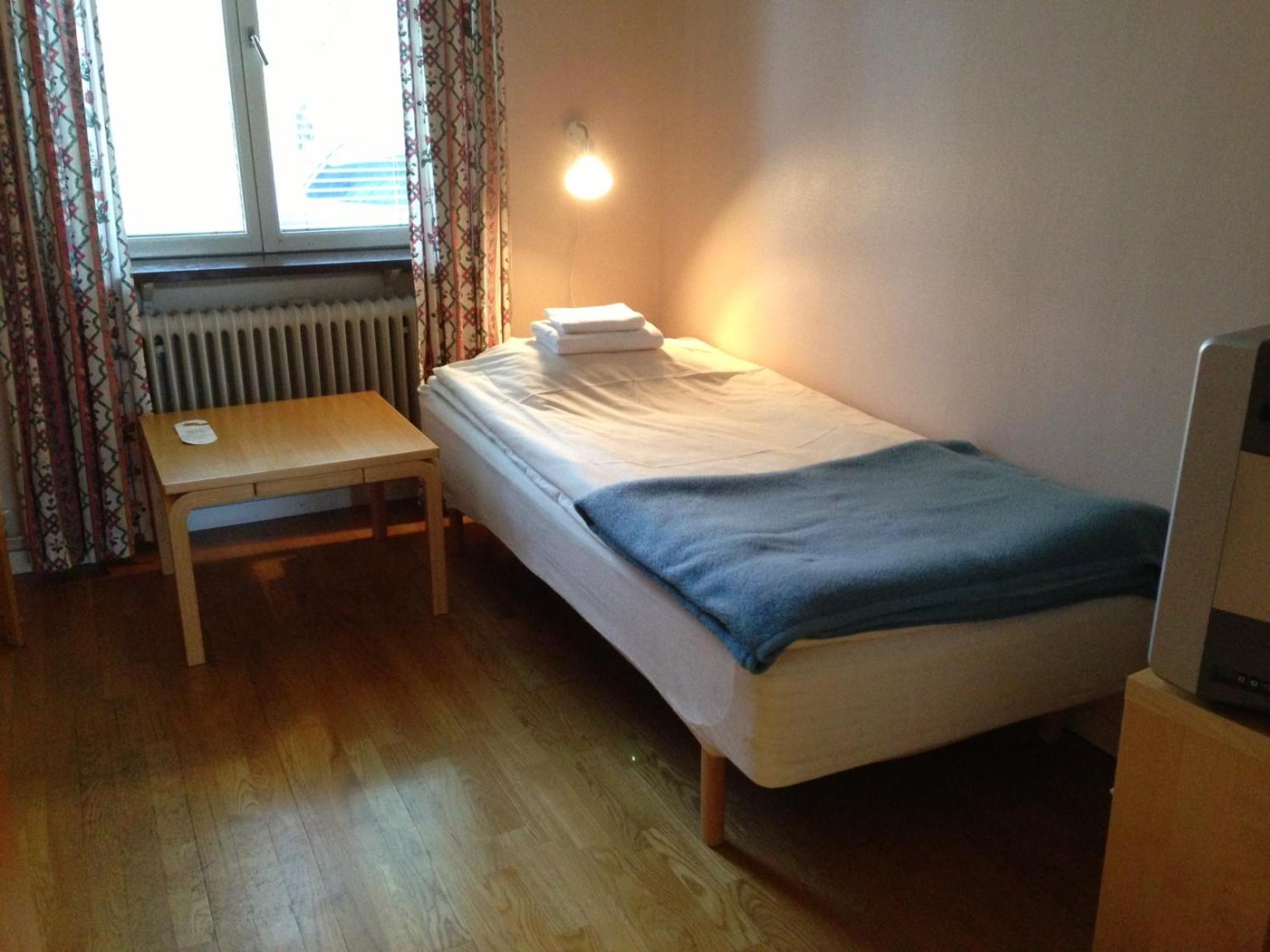 Single Room with Shared Bathroom