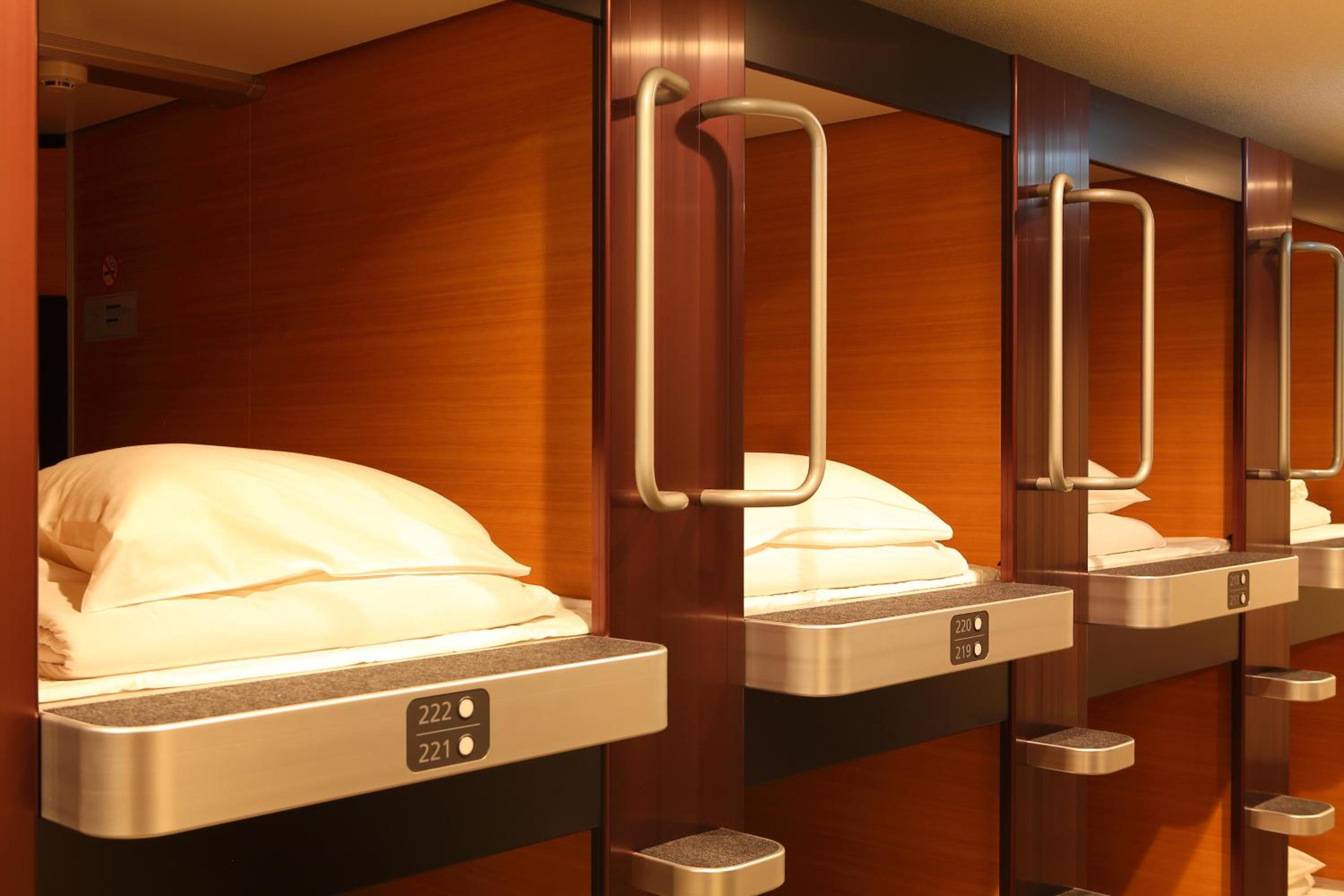 Standard Capsule Room for Male - Upper