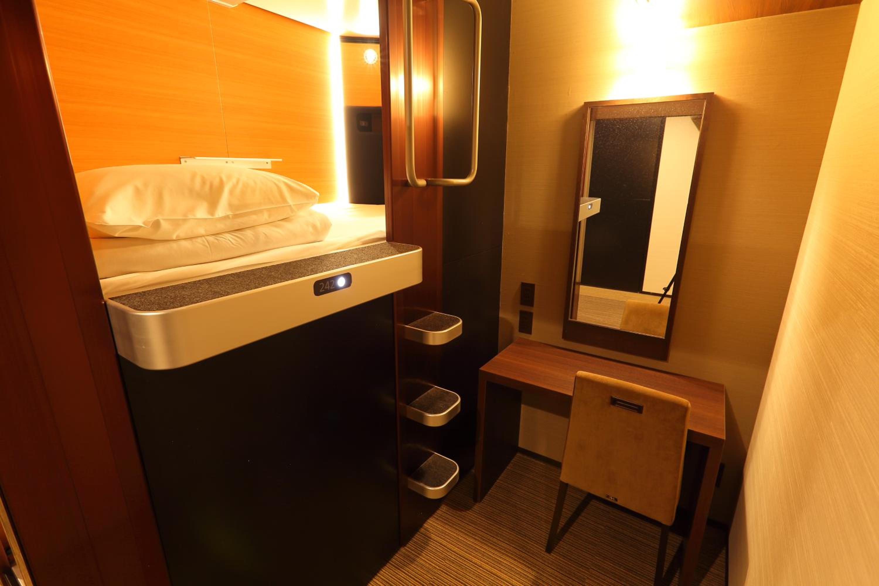 Capsule Cabin for Male