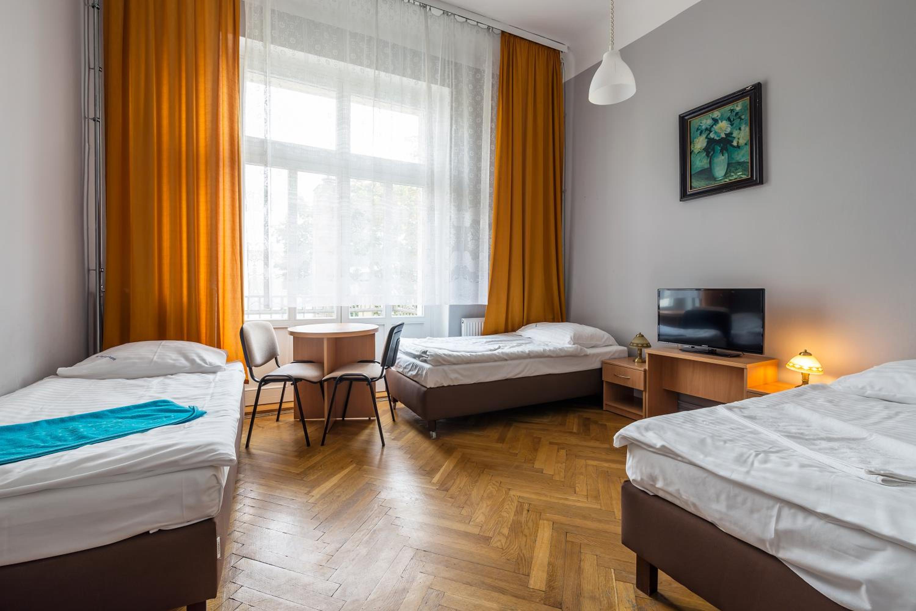 Standard Triple Room - Photo 1