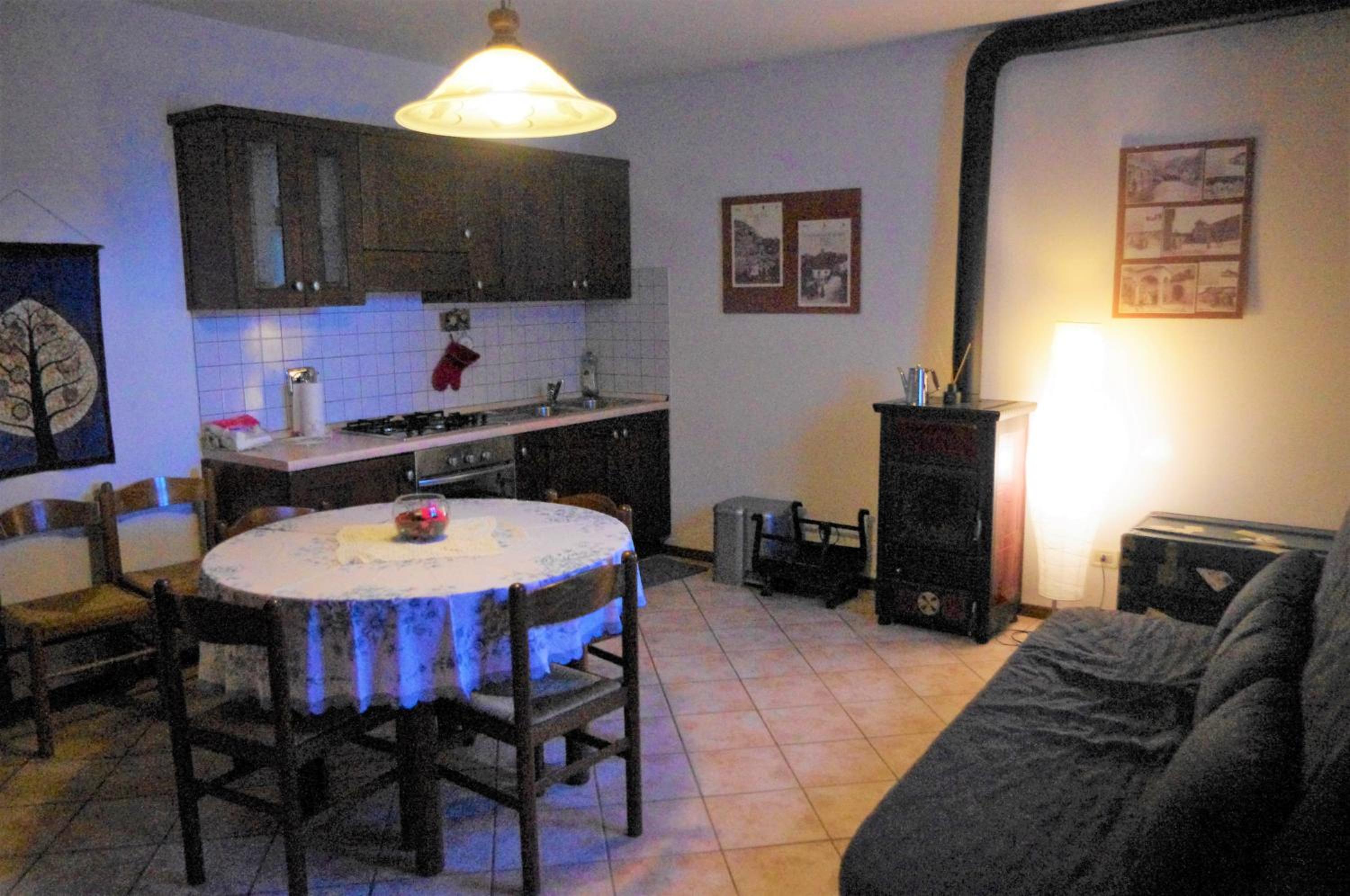 Family Room with Private Bathroom photo 2