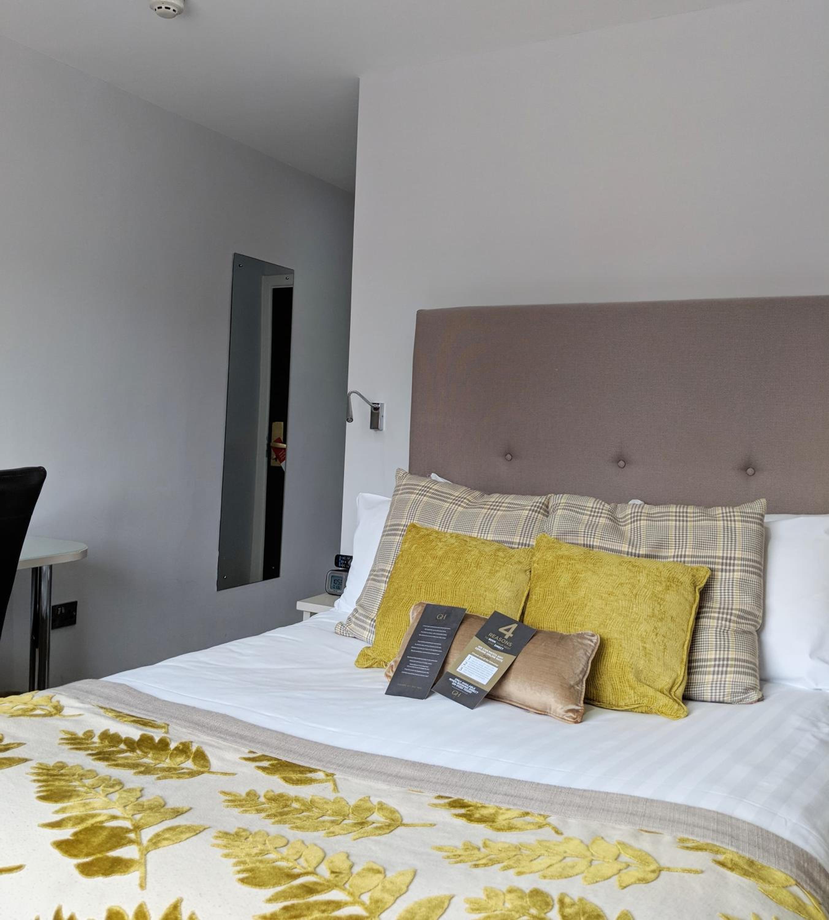 Small Double Room - Photo 1