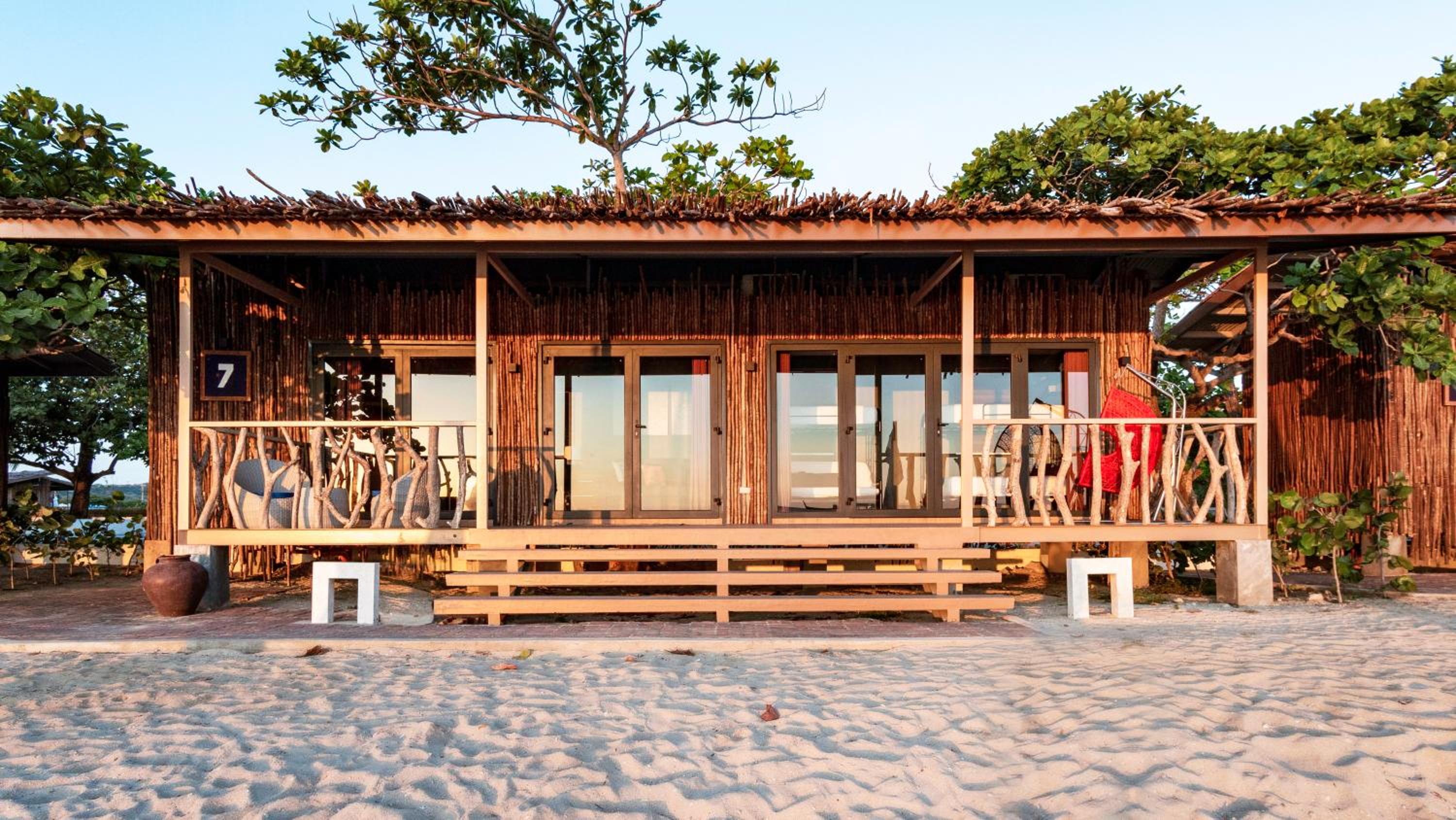 Beachfront Family - Photo 2