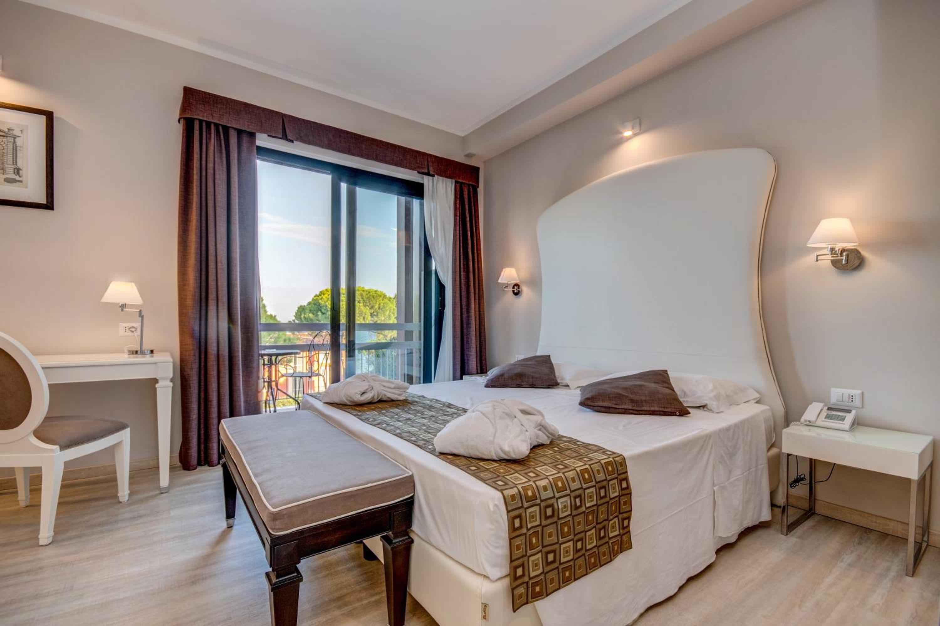 Junior Suite with Sauna - Photo 11