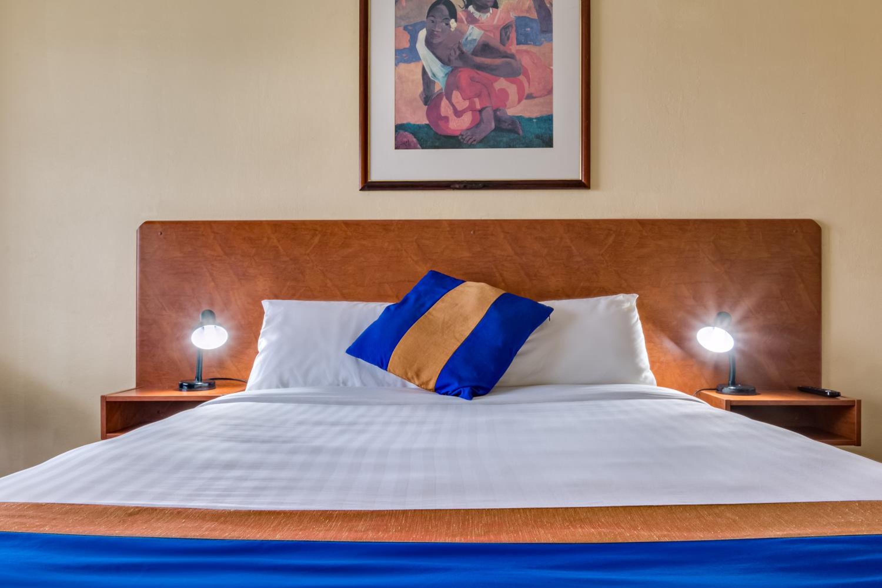Standard Queen Room - Photo 4