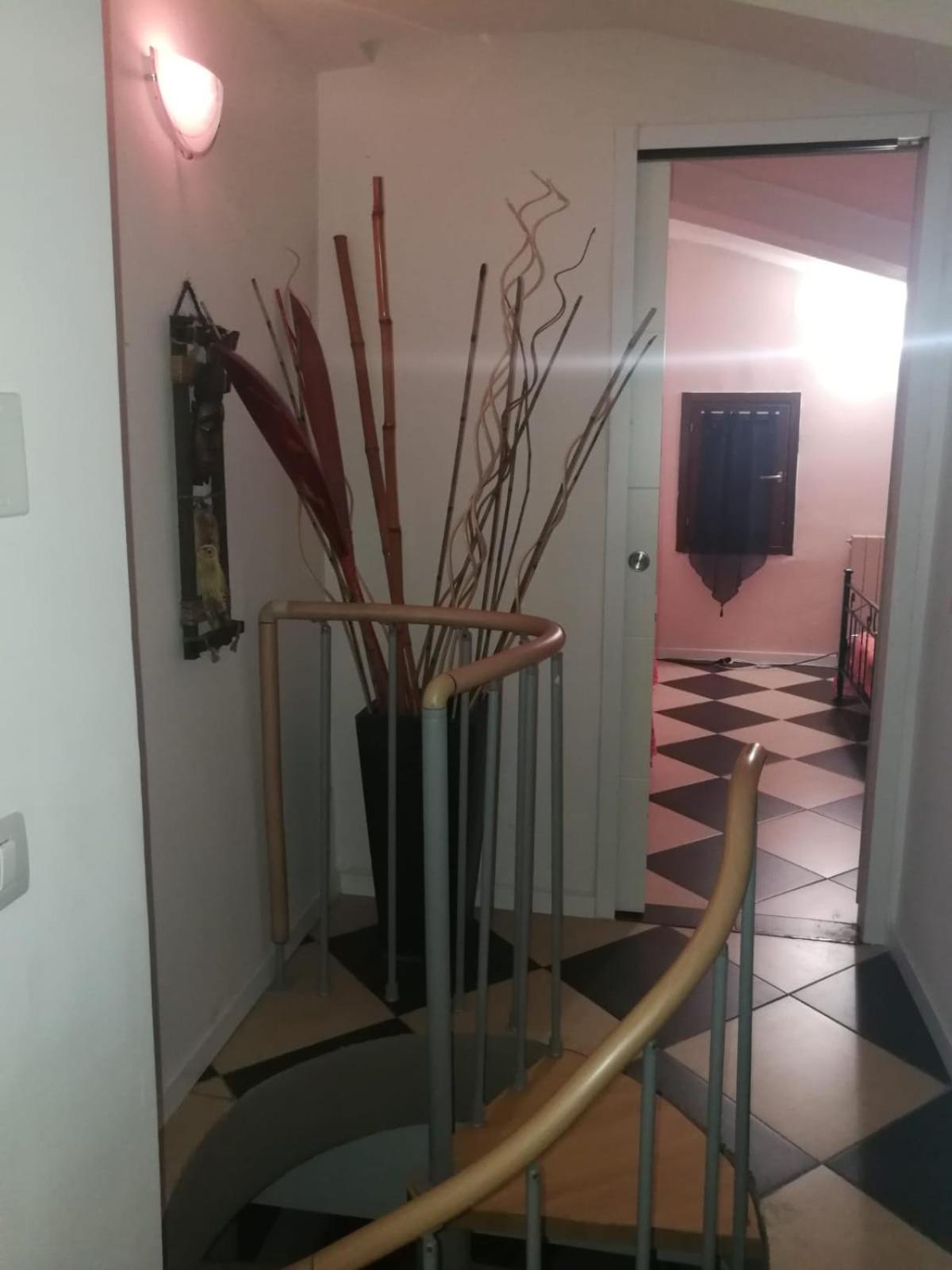 Family Room with Private Bathroom - Photo 2