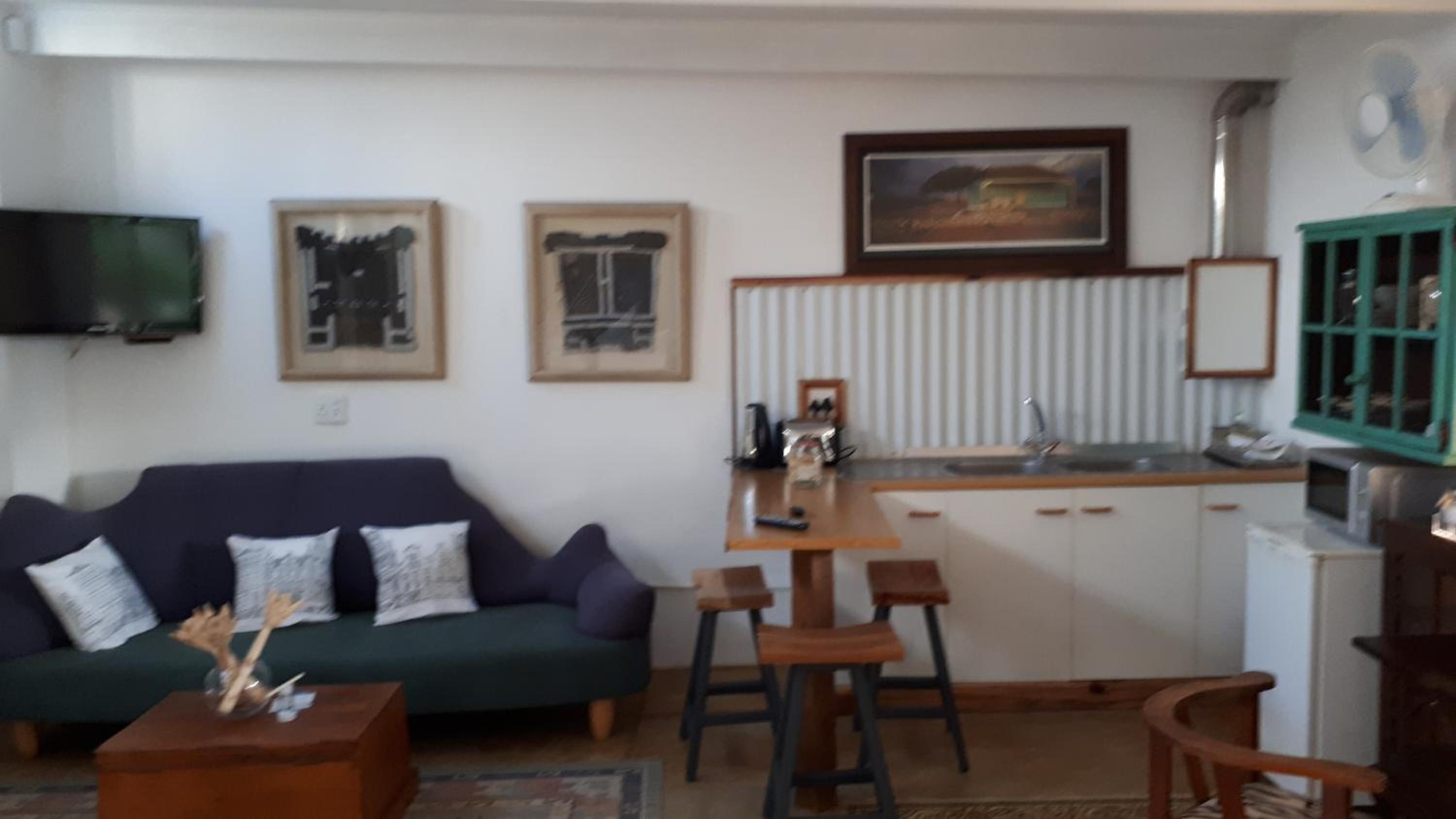 Deluxe Double Room with Shower - Photo 17