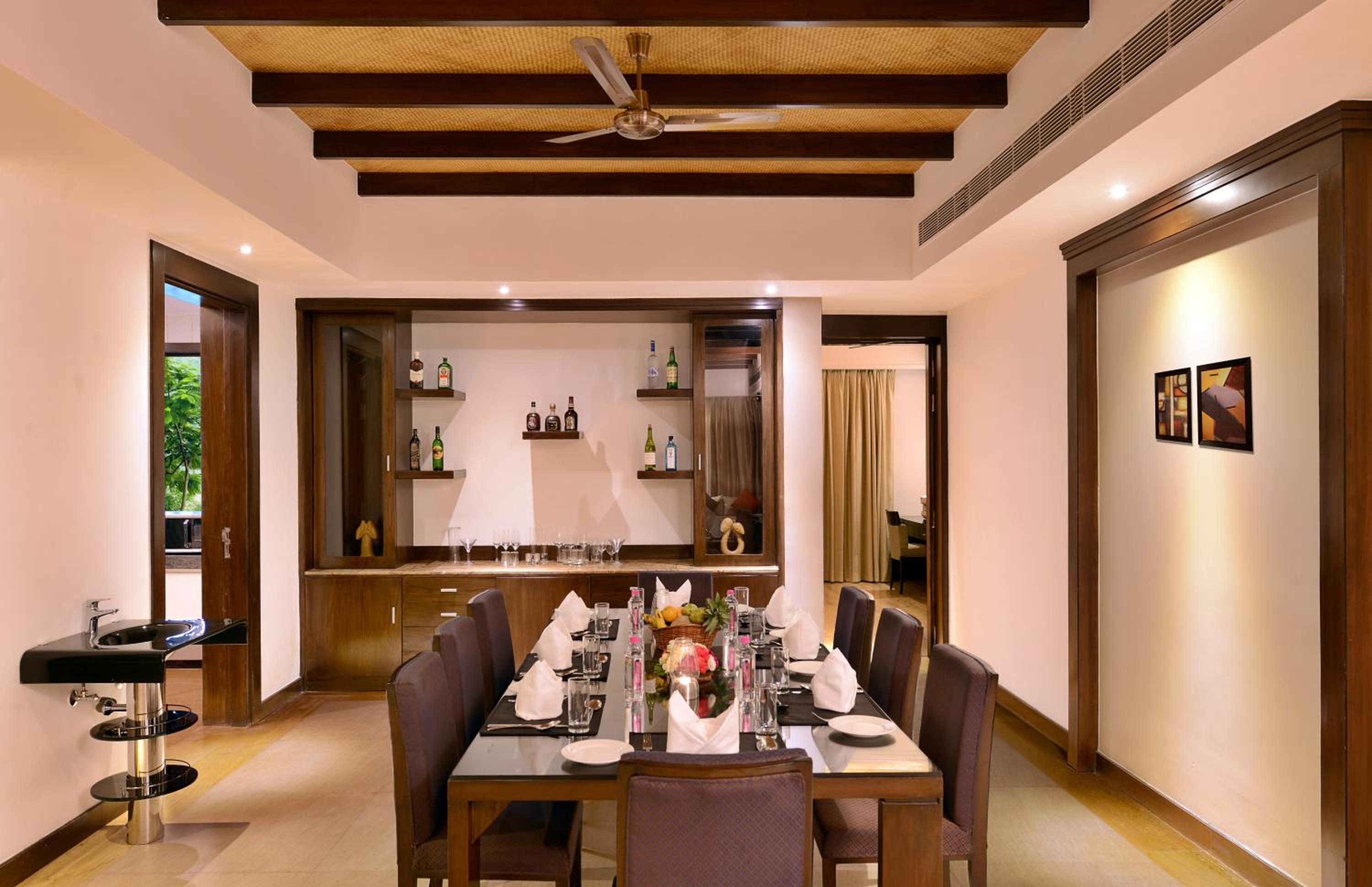 Presidential Villa - 20% off on F&B, 20% off on Spa and Laundry, Happy Hours from 11 AM to 7 PM photo 3