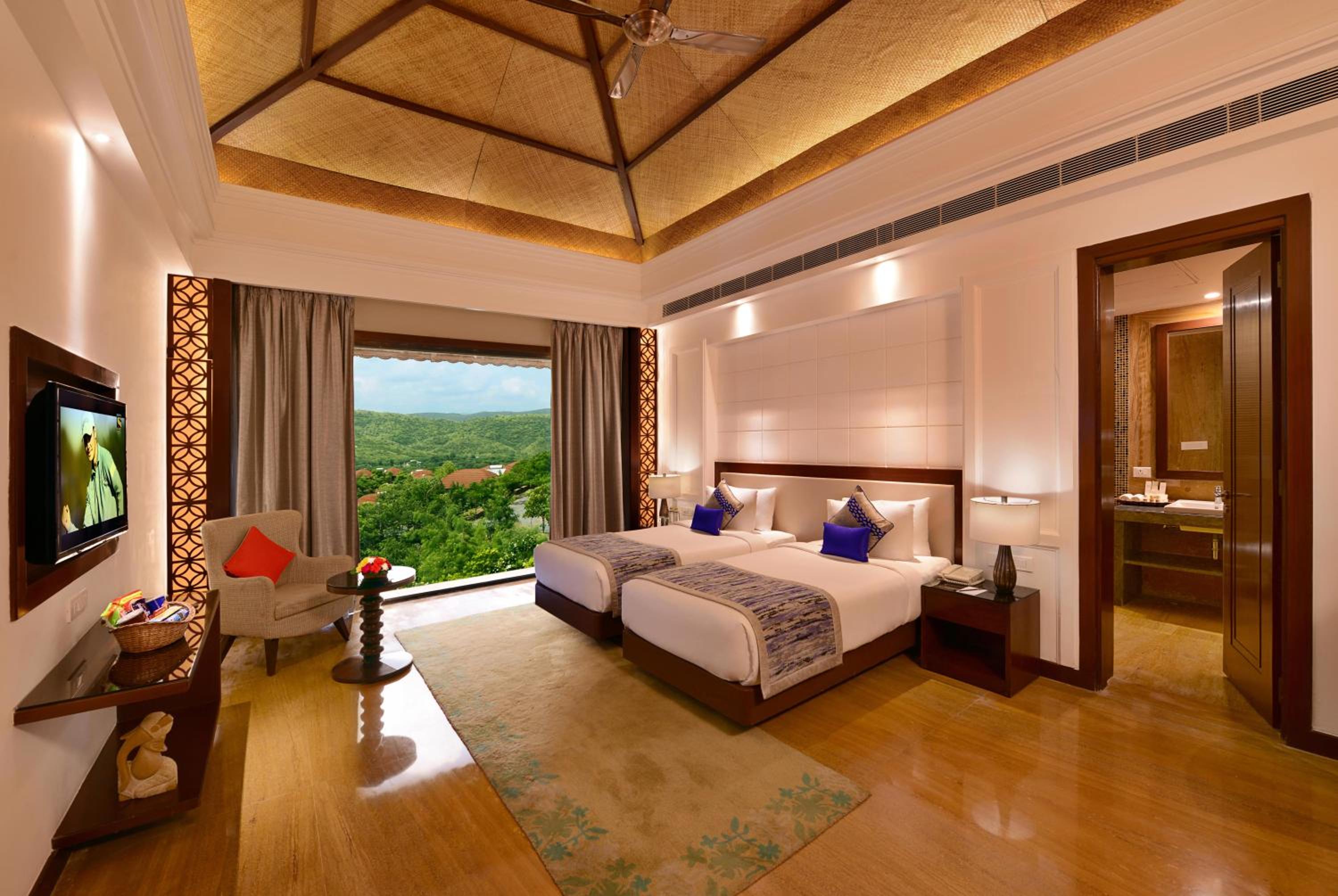 Grand Suite - 20% off on F&B, 20% off on Spa and Laundry, Happy Hours from 11 AM to 7 PM Grand Suite - 20% off on F&B, 20% off on Spa and Laundry, Happy Hours from 11 AM to 7 PM