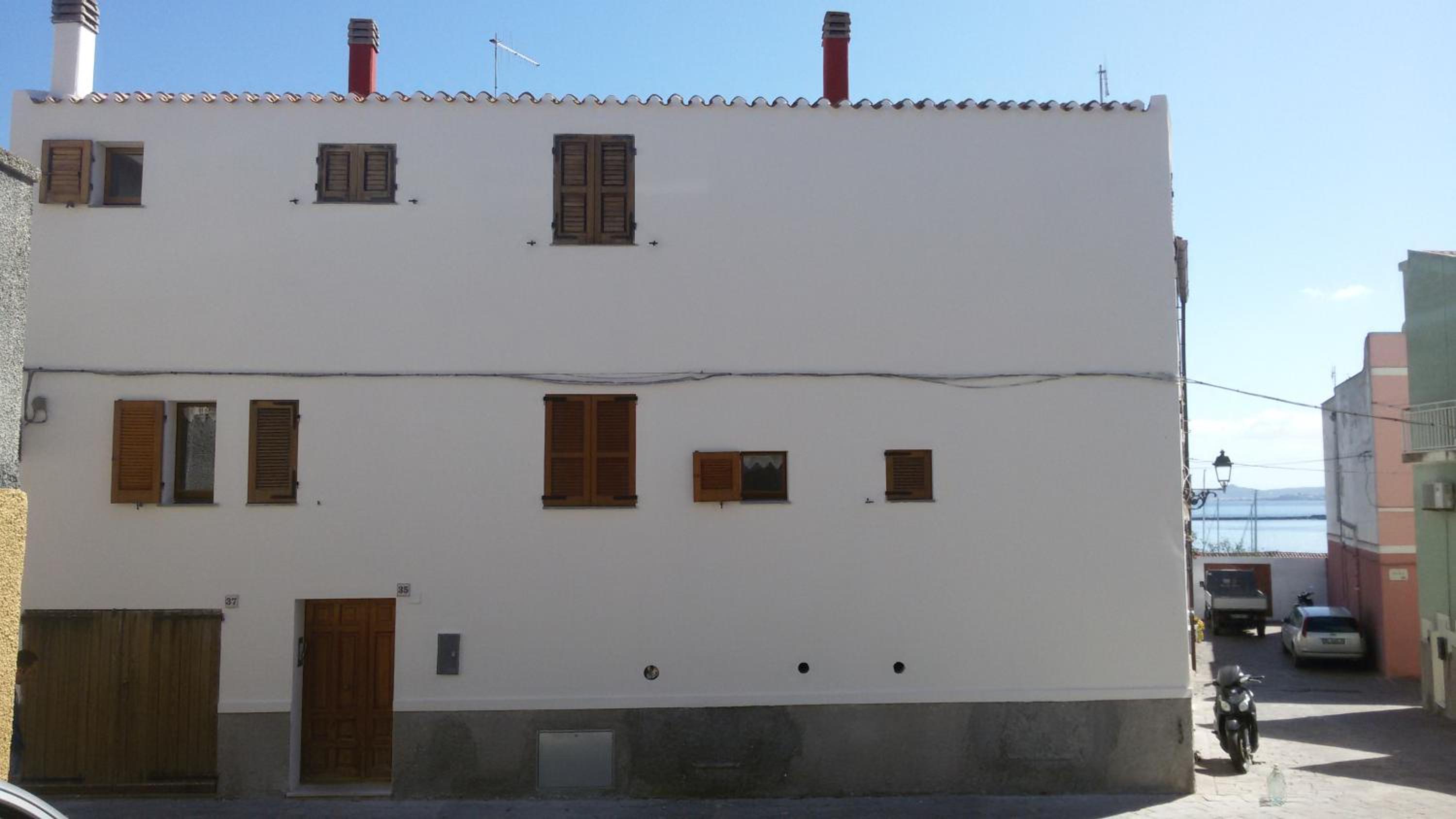 Apartment with Terrace photo 2