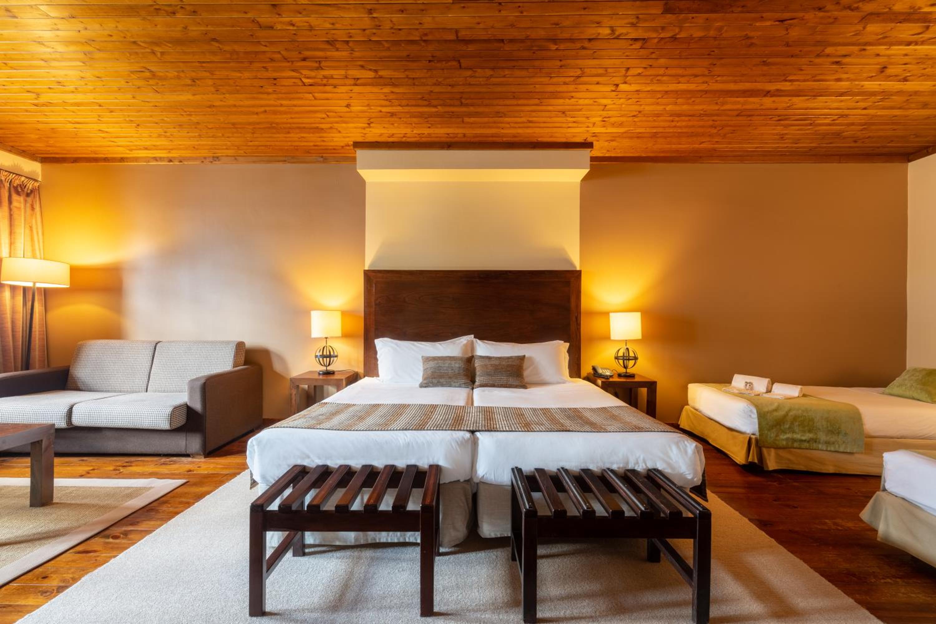 Family Double or Twin Room - Photo 1