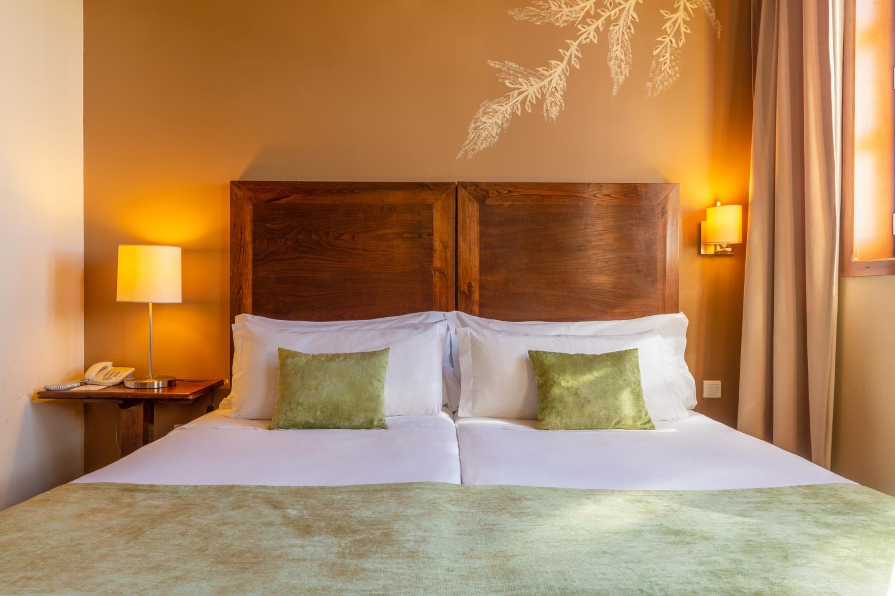 Family Double or Twin Room - Photo 4