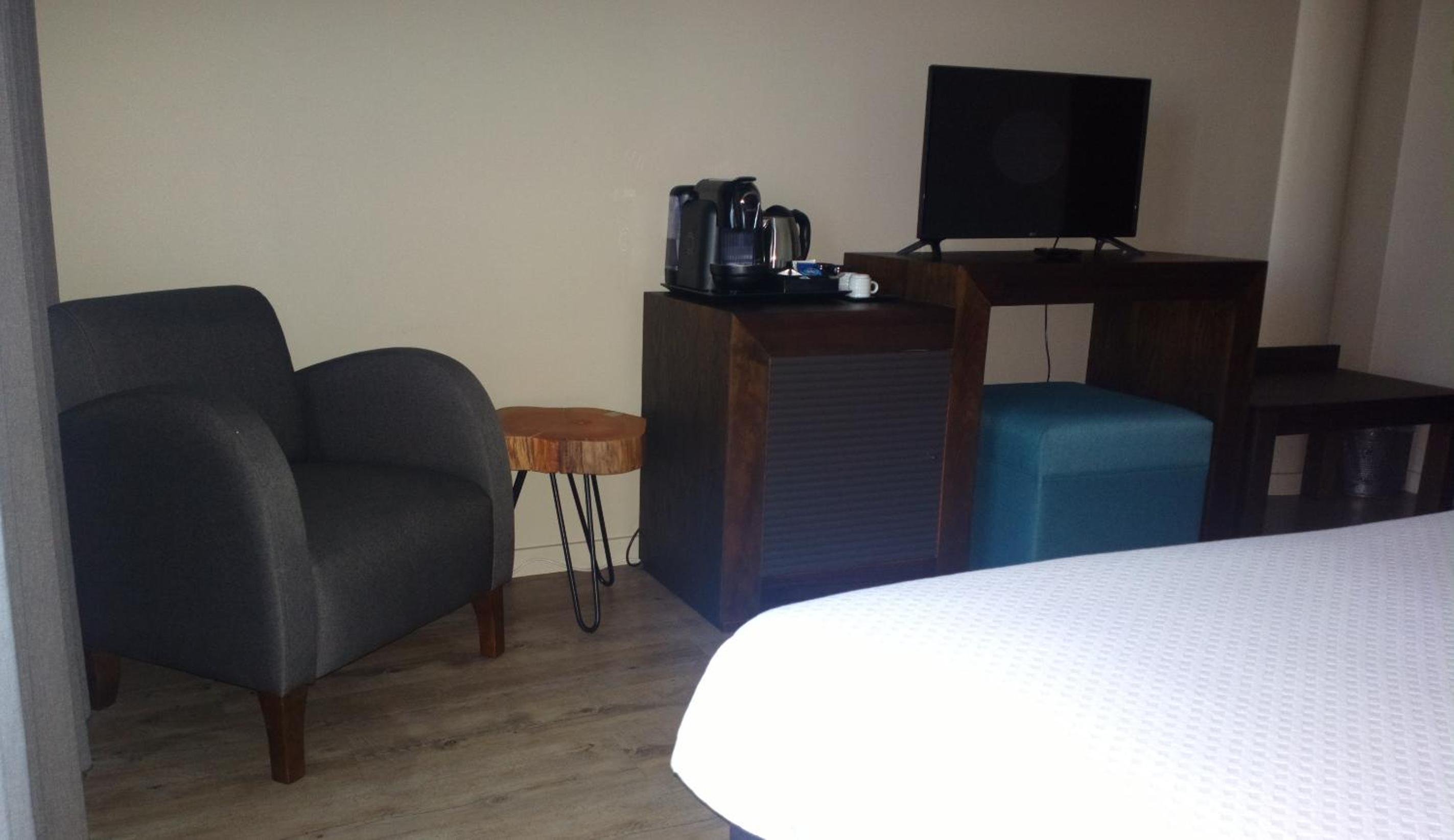 Superior Twin Room with Sea View - Photo 2