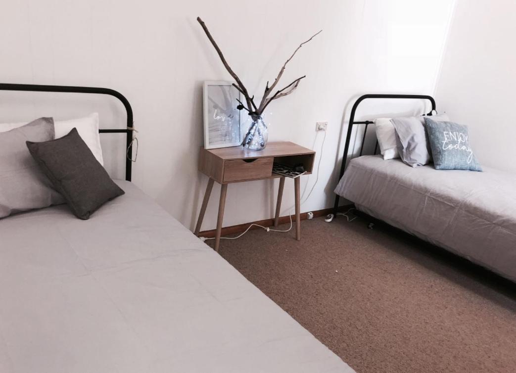 Three-Bedroom House photo 3