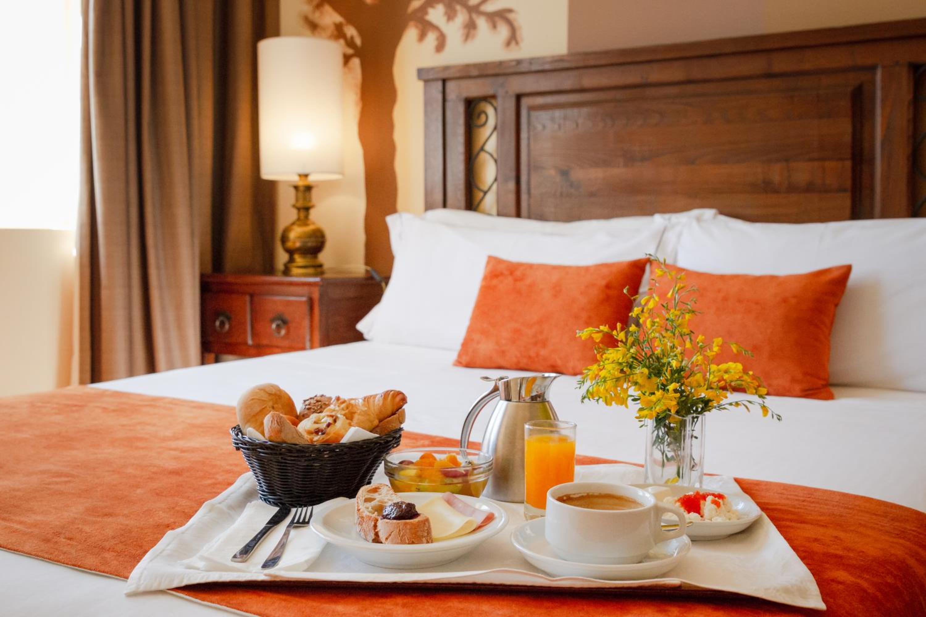 Suite (3 Adults) - Photo 6