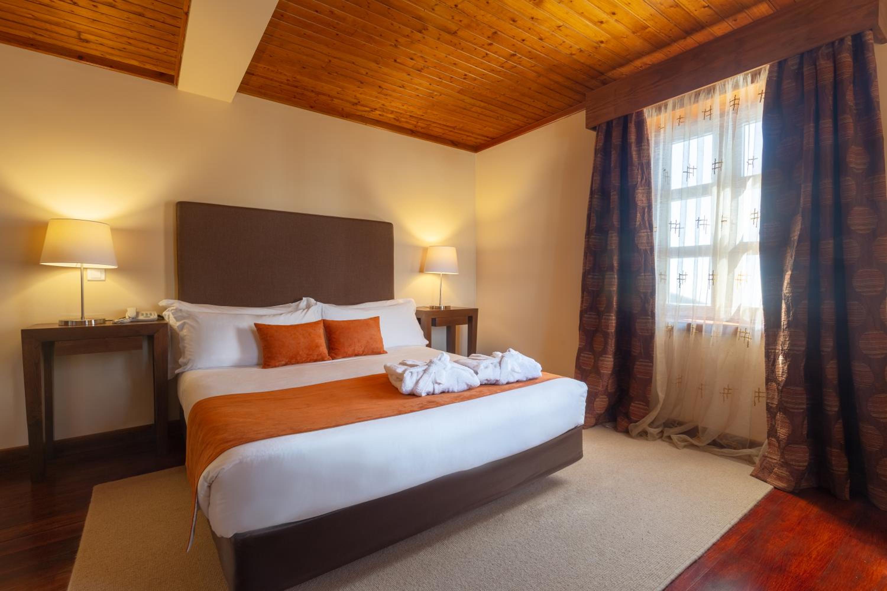 Suite (3 Adults) - Photo 5