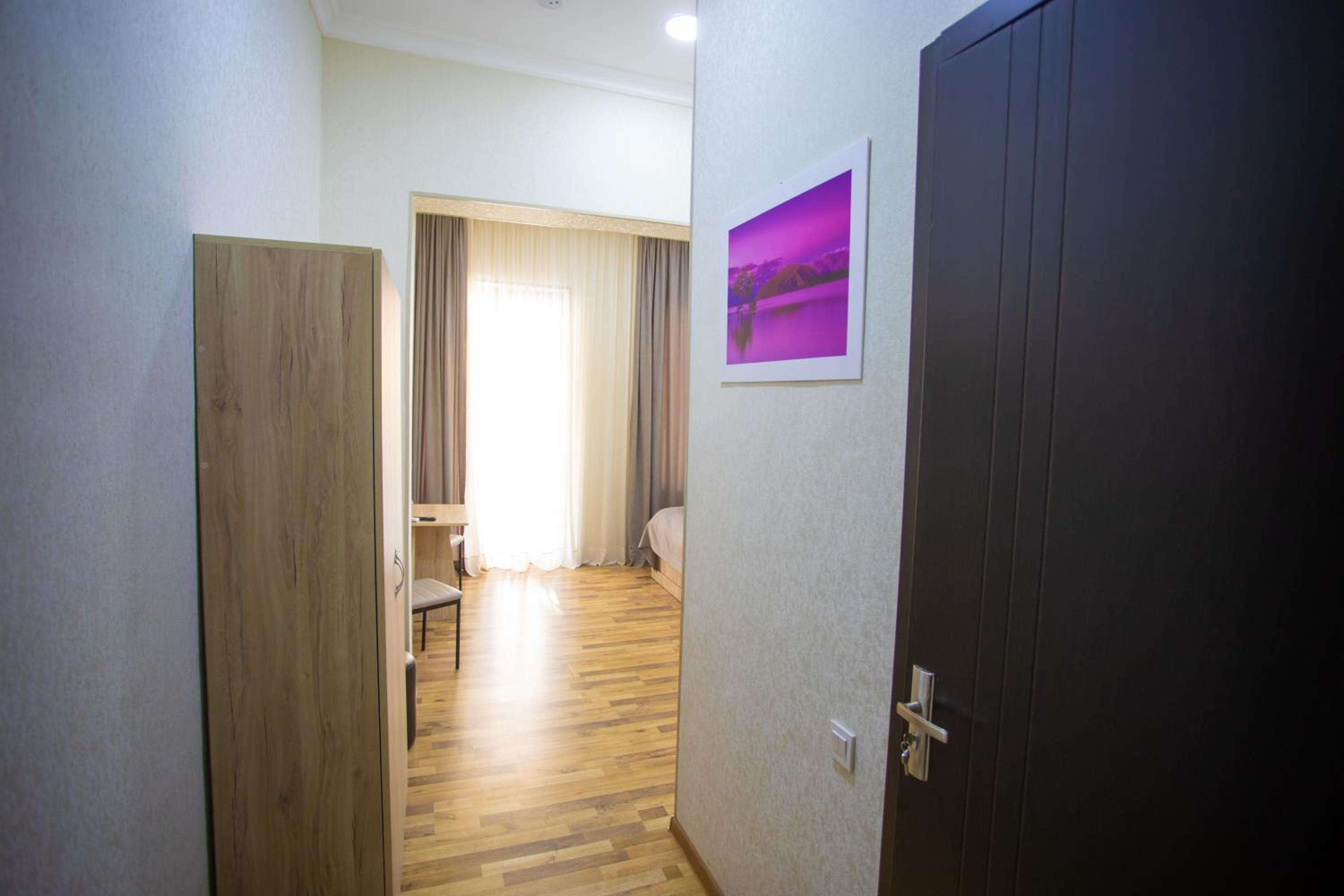 Triple Room with Balcony photo 3