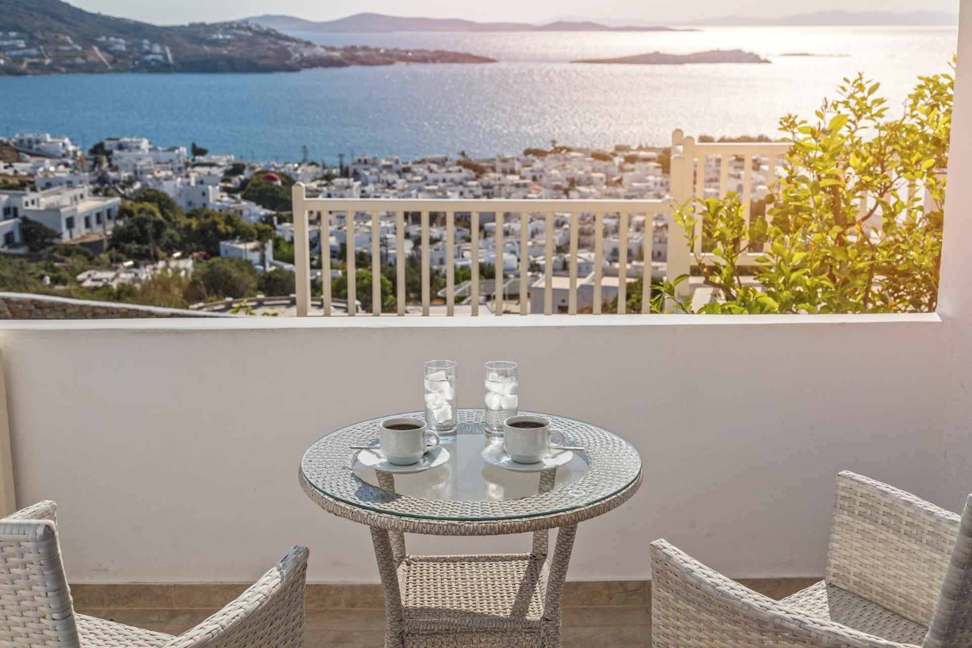 Double or Twin Room with Sea View - Photo 6