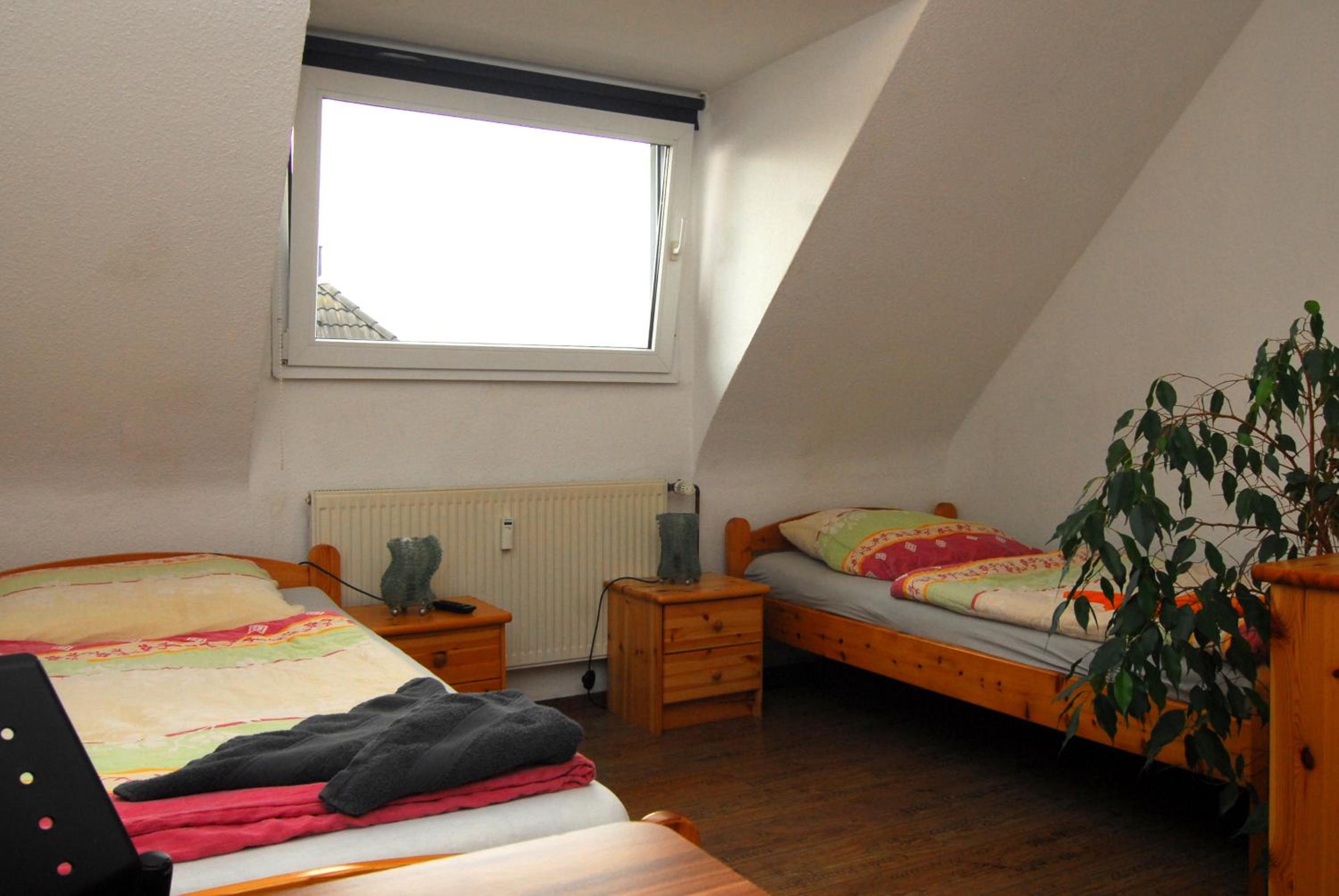 Single Room with Shared Bathroom photo 3