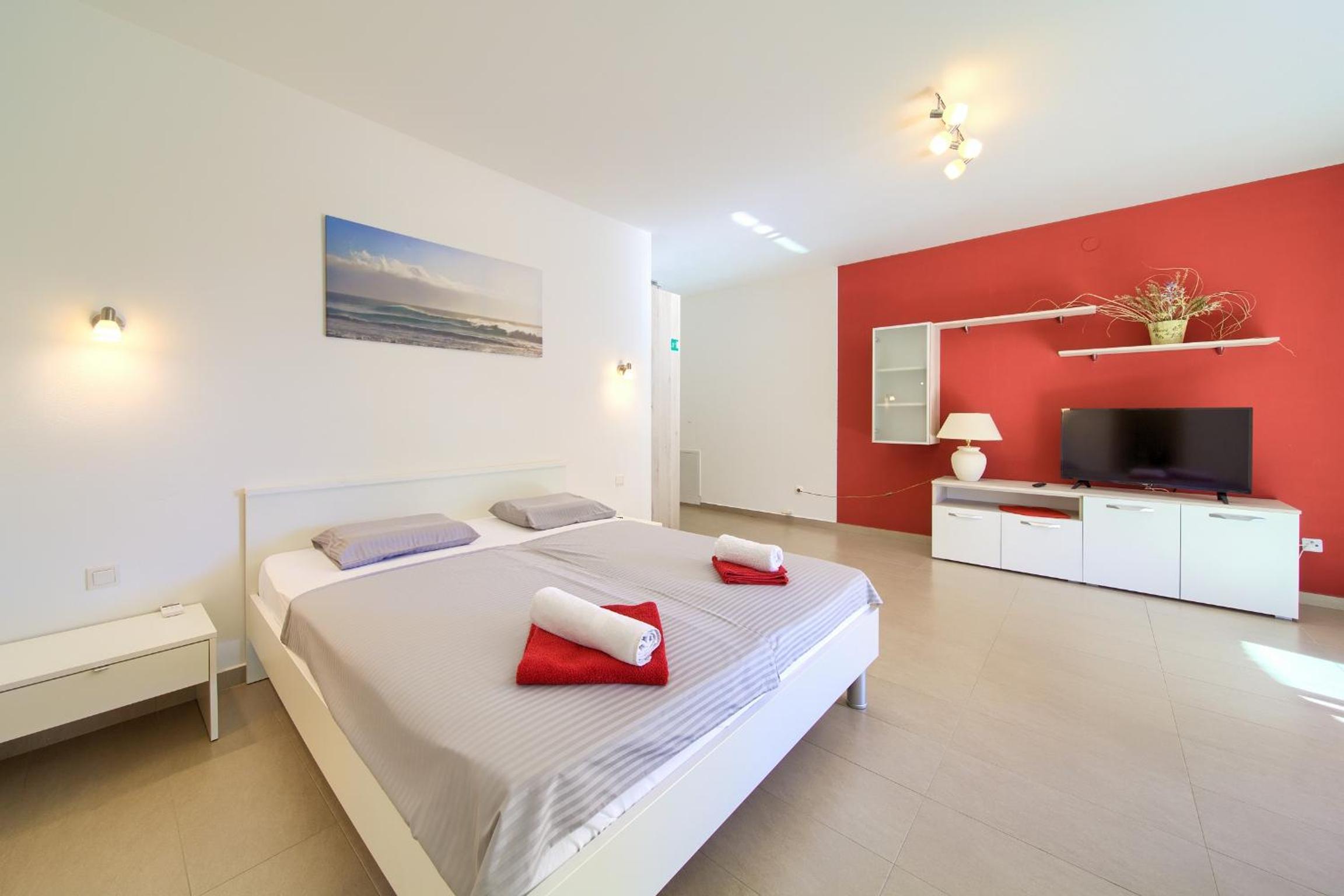 Studio Apartment photo 2
