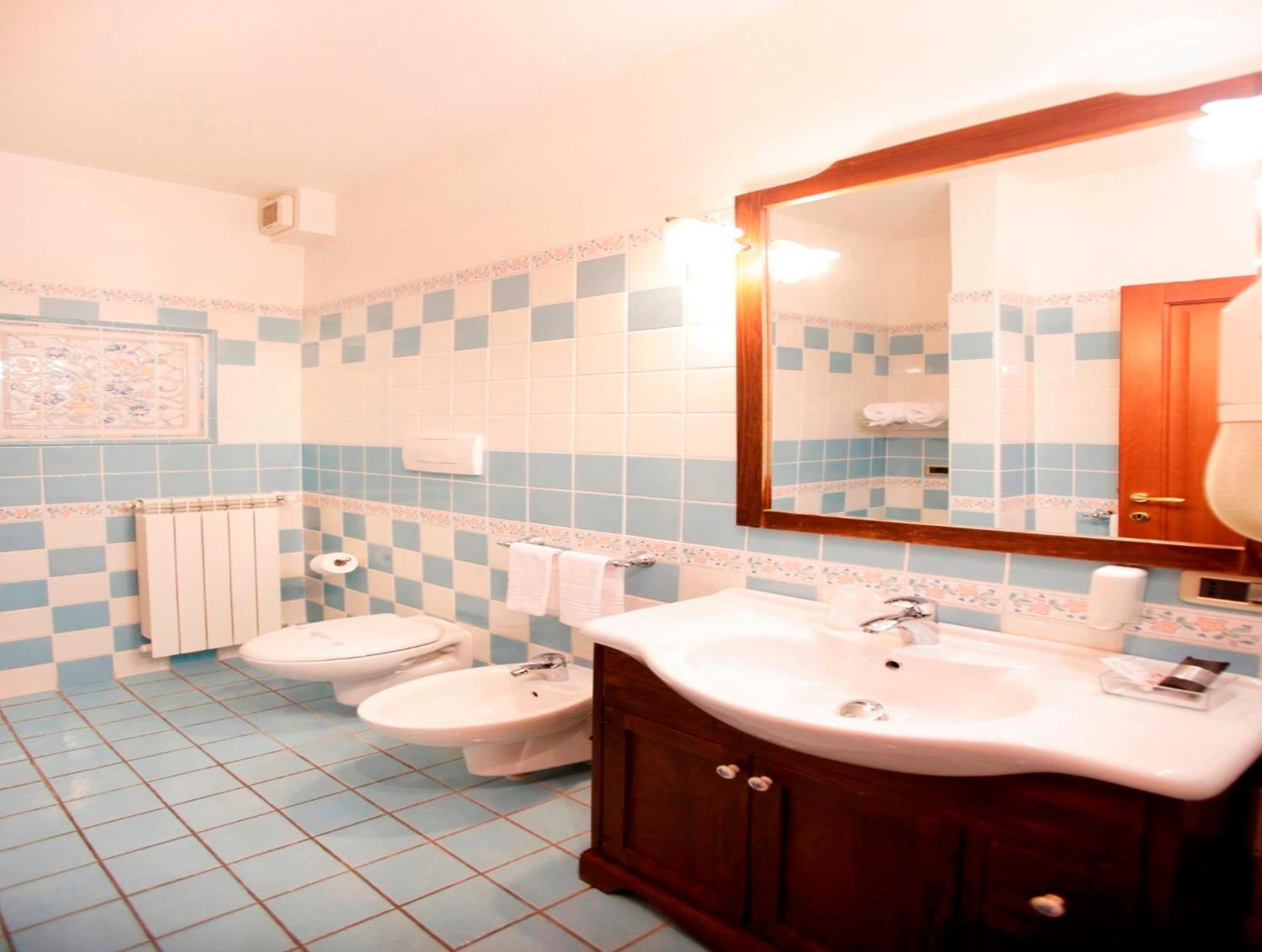 Classic Triple Room photo 2