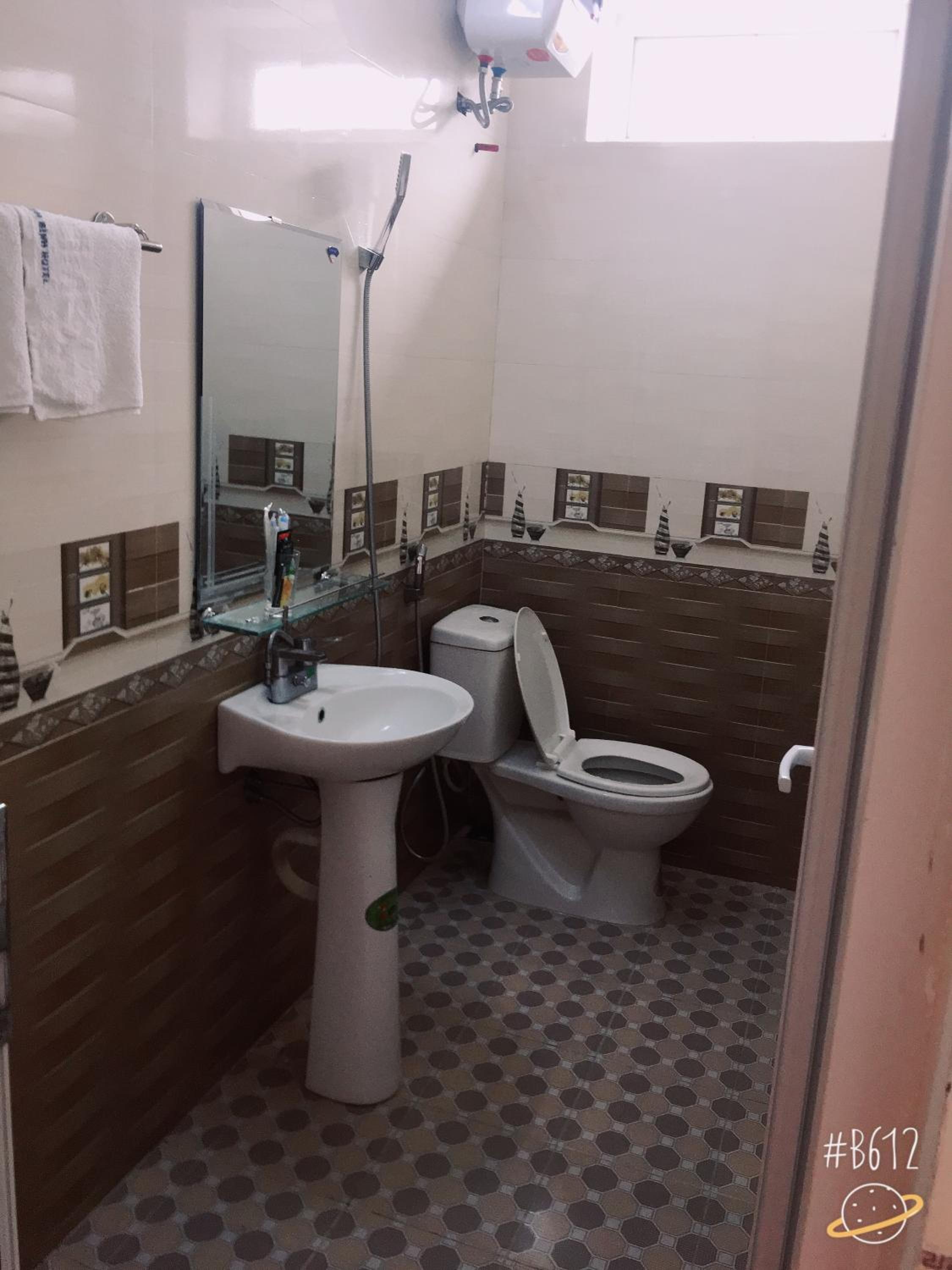 Standard King Room - Photo 2