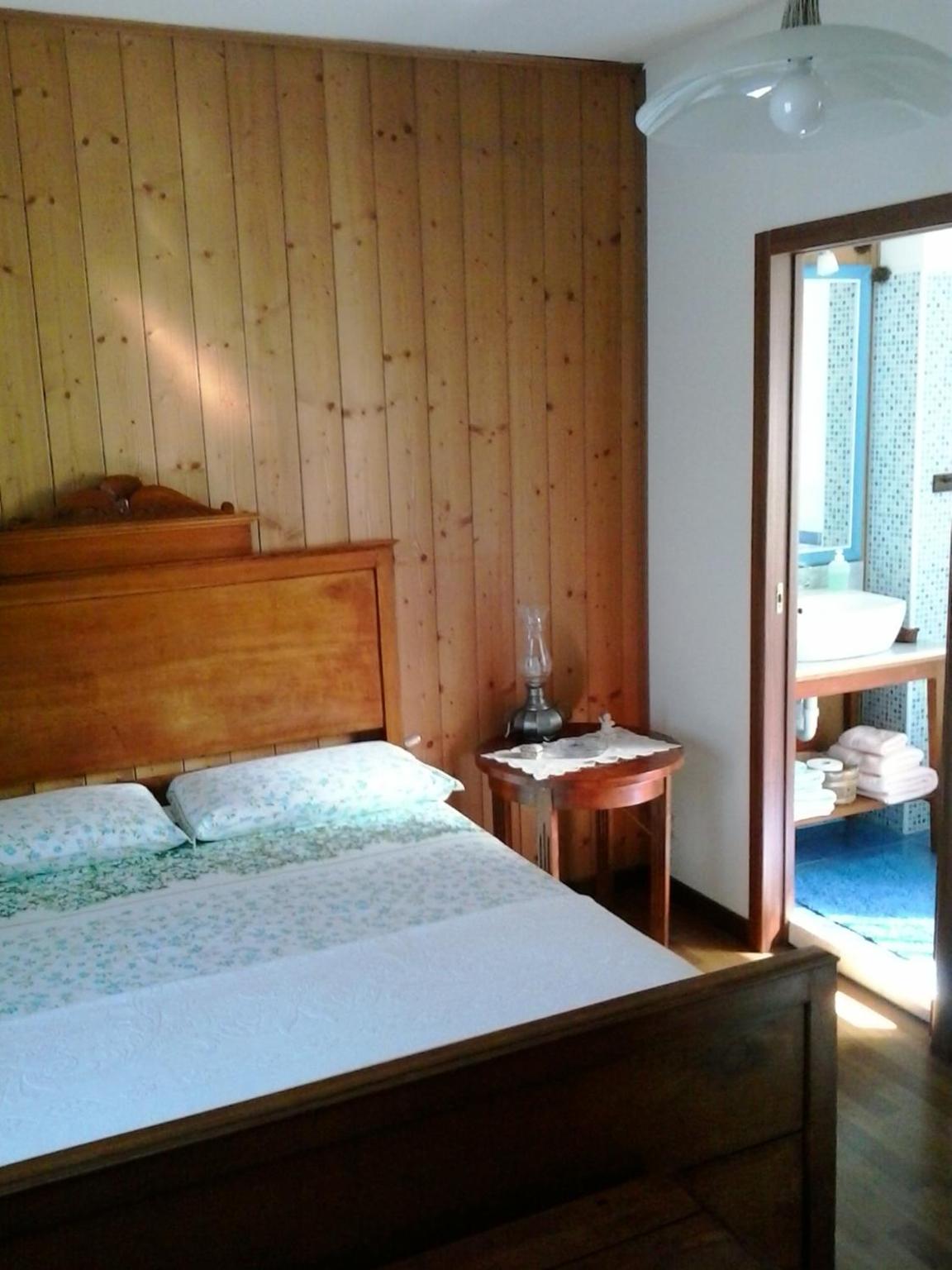 Double Room with Private Bathroom - Photo 6