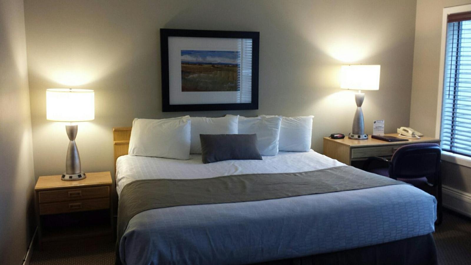 Standard King Room - Photo 2