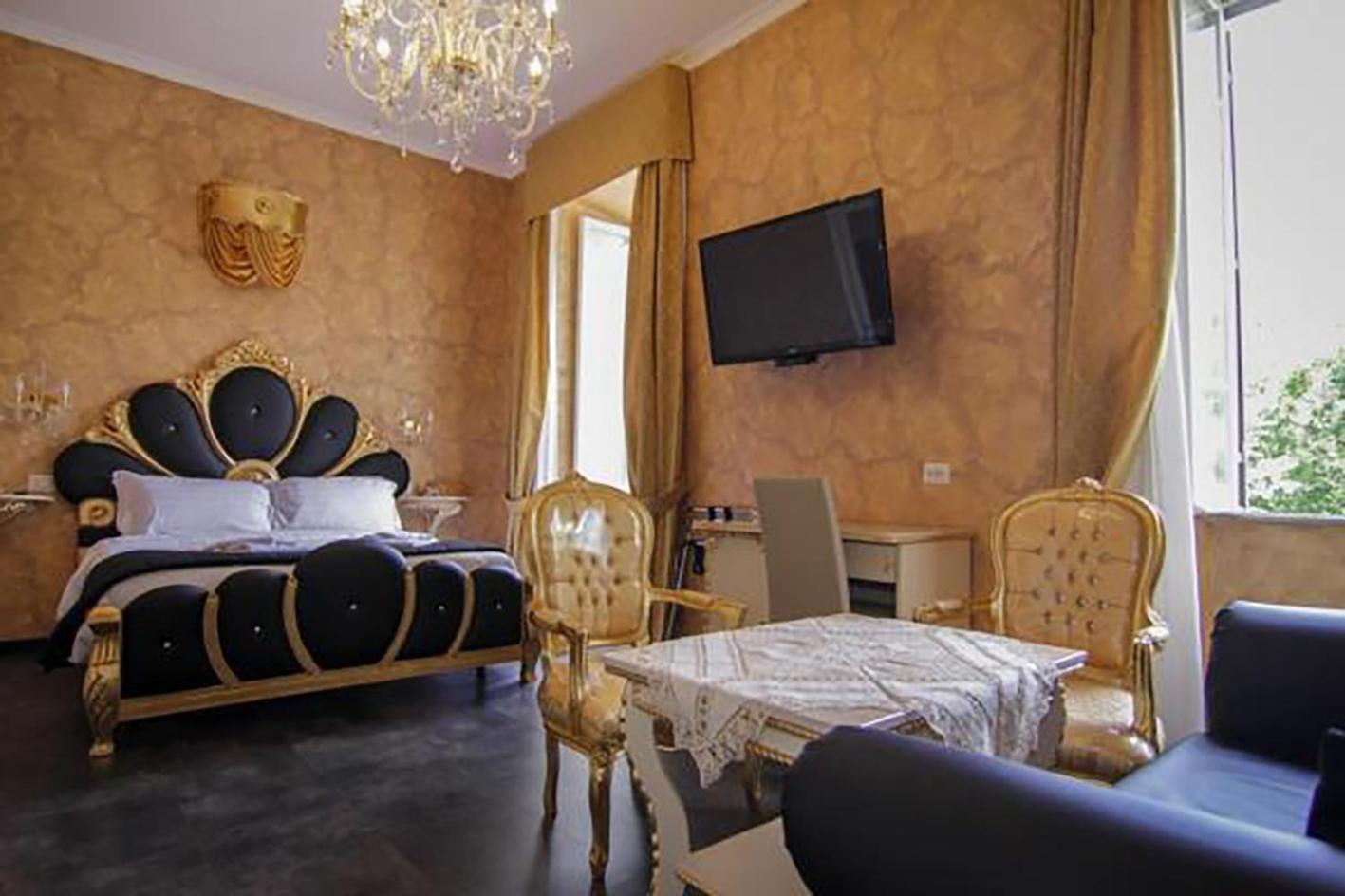 Deluxe Suite photo 1