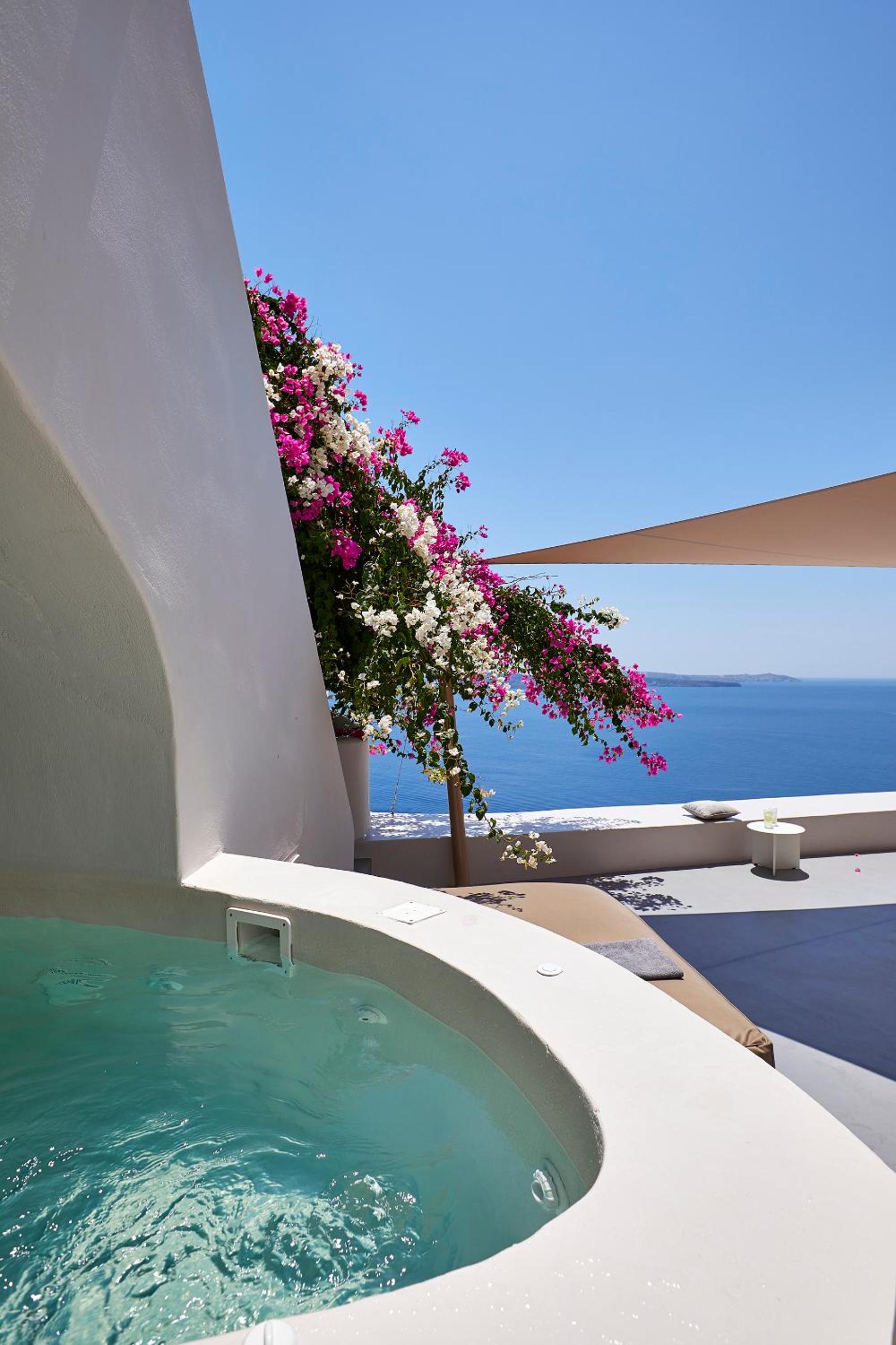Amaya Harmony Villa with Caldera View & Outdoor Hot Tub photo 3