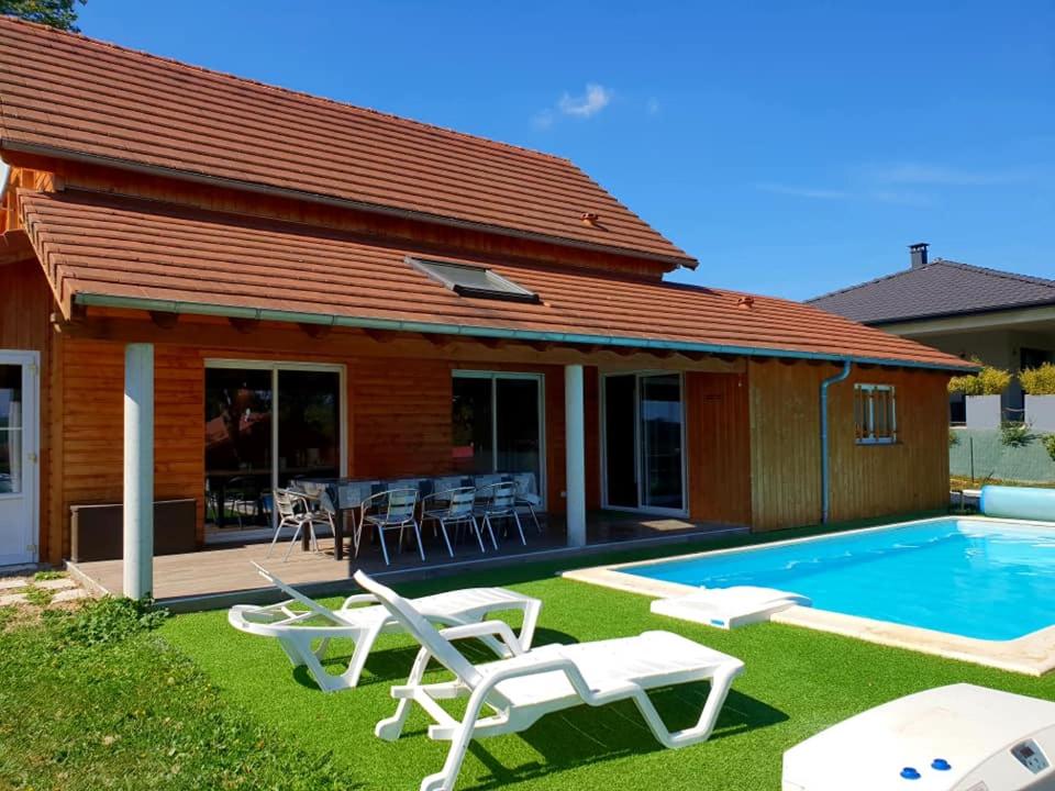 Villa photo 2