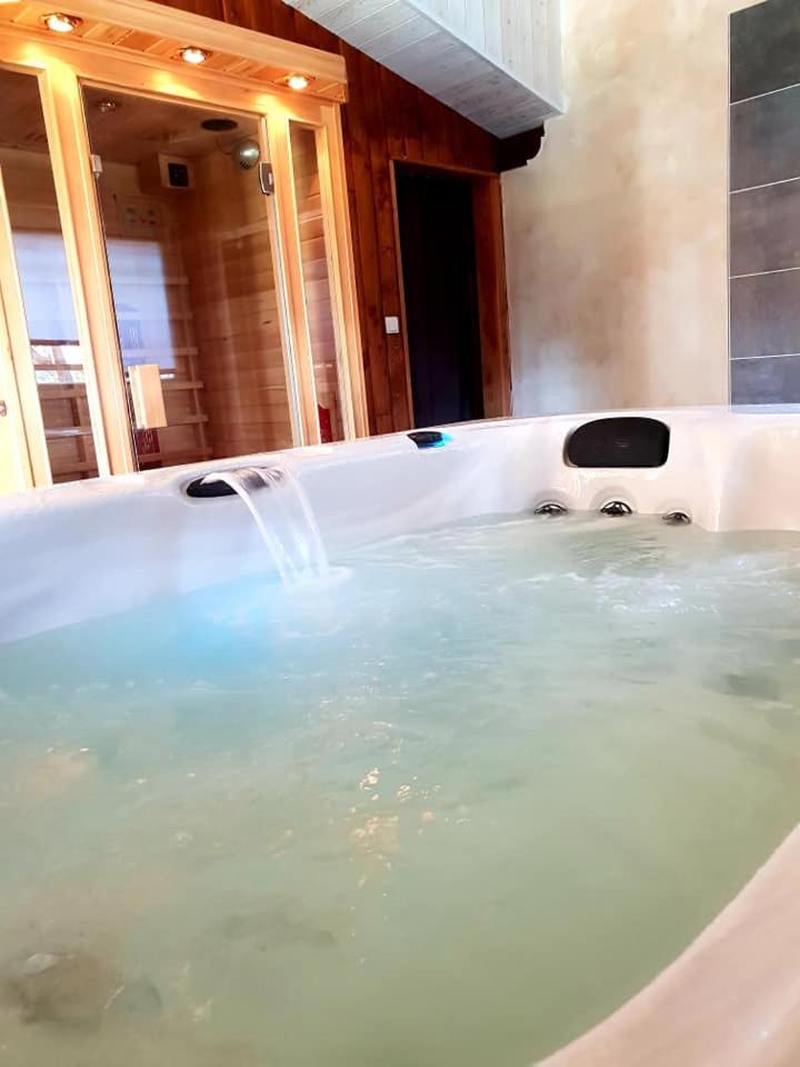 Villa photo 3